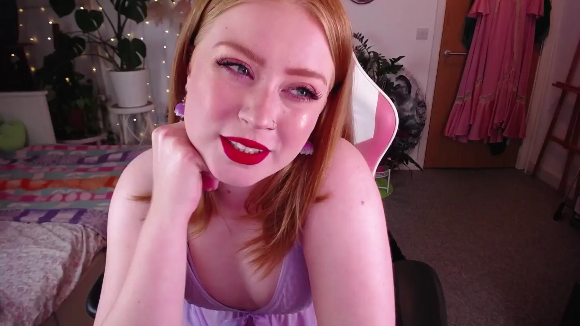 Gallery image thumbnail from LunaRoux's myfreecams stream on, 09/11/2024, 24:07 image 4 of 20