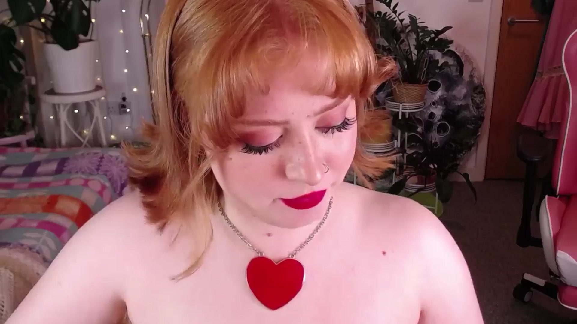 Gallery image thumbnail from LunaRoux's myfreecams stream on, 09/29/2024, 22:55 image 16 of 20