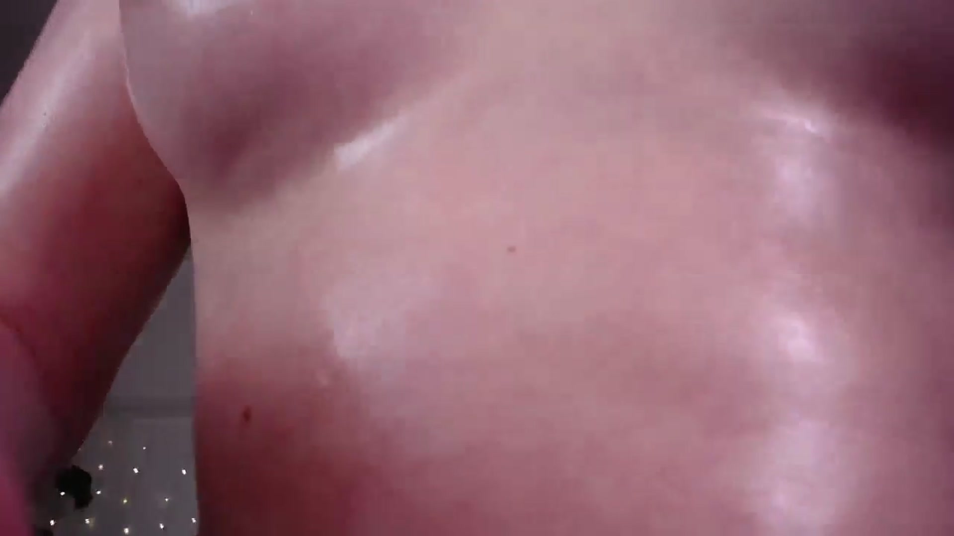 Gallery image thumbnail from LunaRoux's myfreecams stream on, 09/30/2024, 23:07 image 8 of 20