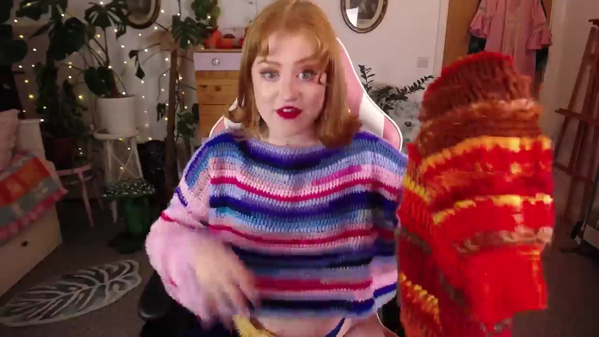 Gallery image thumbnail from LunaRoux's myfreecams stream on, 11/13/2024, 23:43 image 9 of 20