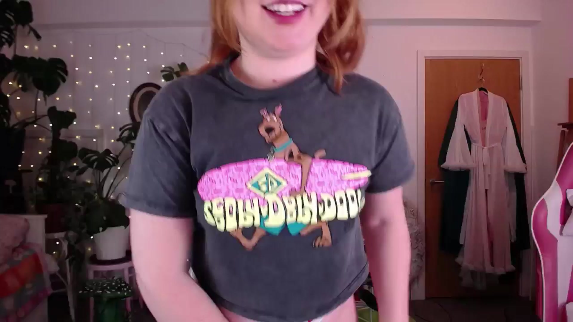 Gallery image thumbnail from LunaRoux's myfreecams stream on, 01/07/2025, 24:25 image 2 of 20