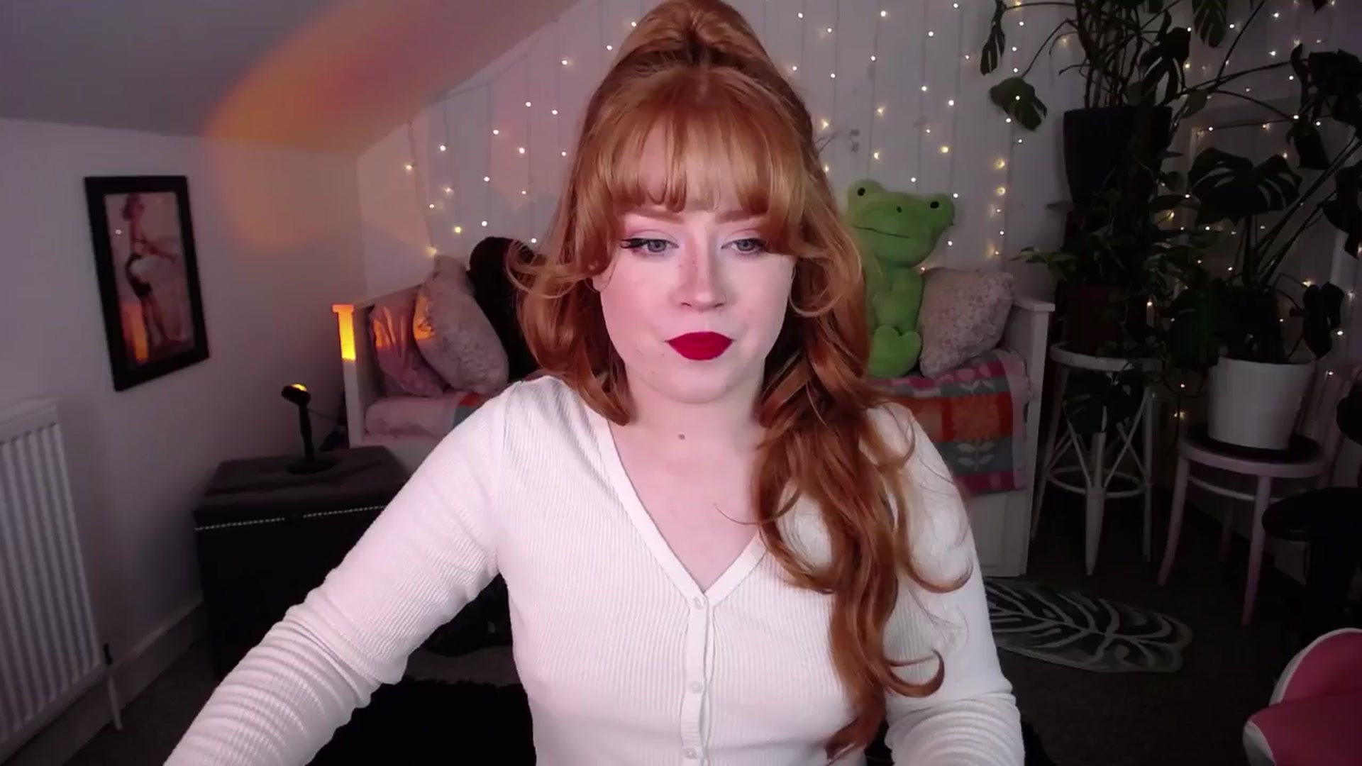 Gallery image thumbnail from LunaRoux's myfreecams stream on, 01/22/2025, 22:13 image 11 of 20