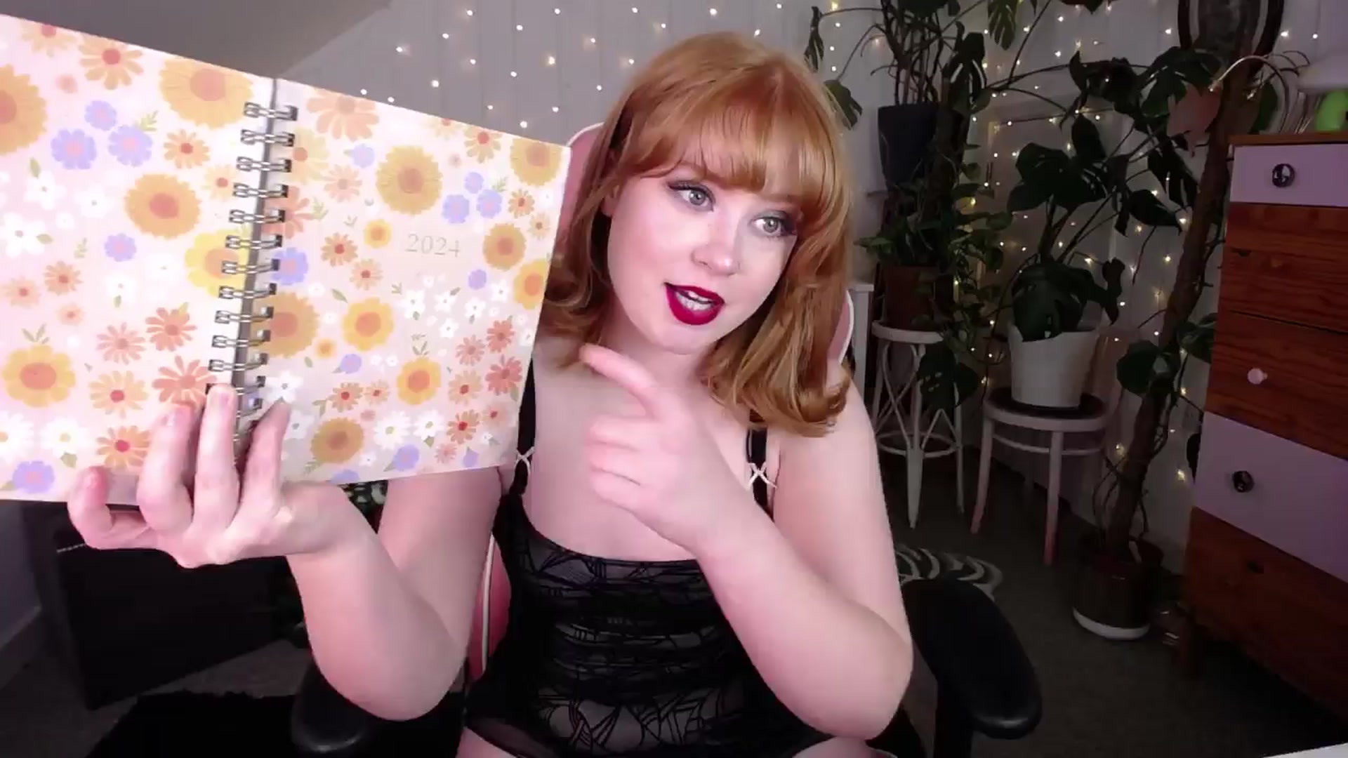 Gallery image thumbnail from LunaRoux's myfreecams stream on, 01/30/2025, 22:25 image 3 of 20