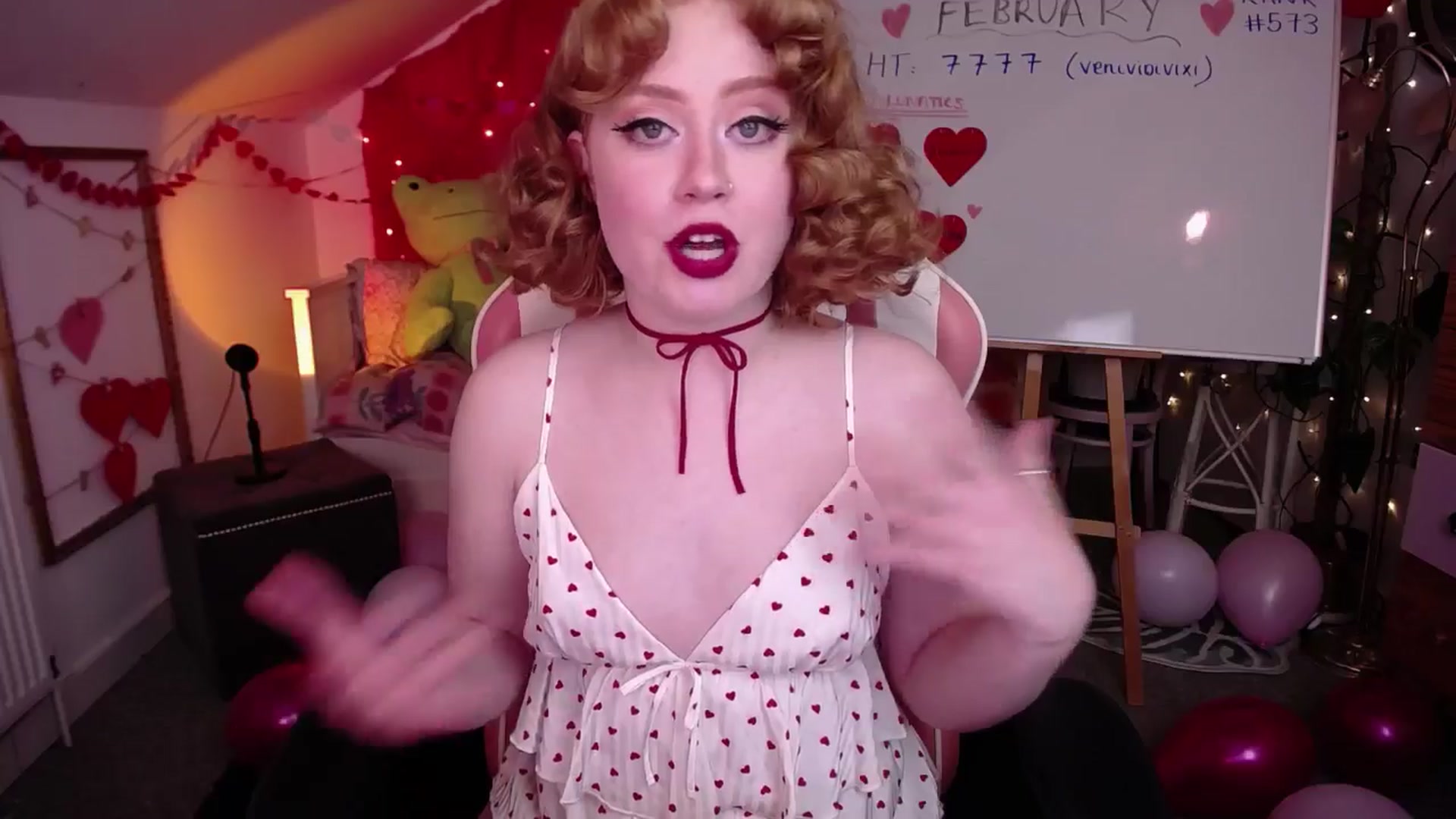Gallery image thumbnail from LunaRoux's myfreecams stream on, 02/19/2025, 01:14 image 9 of 20