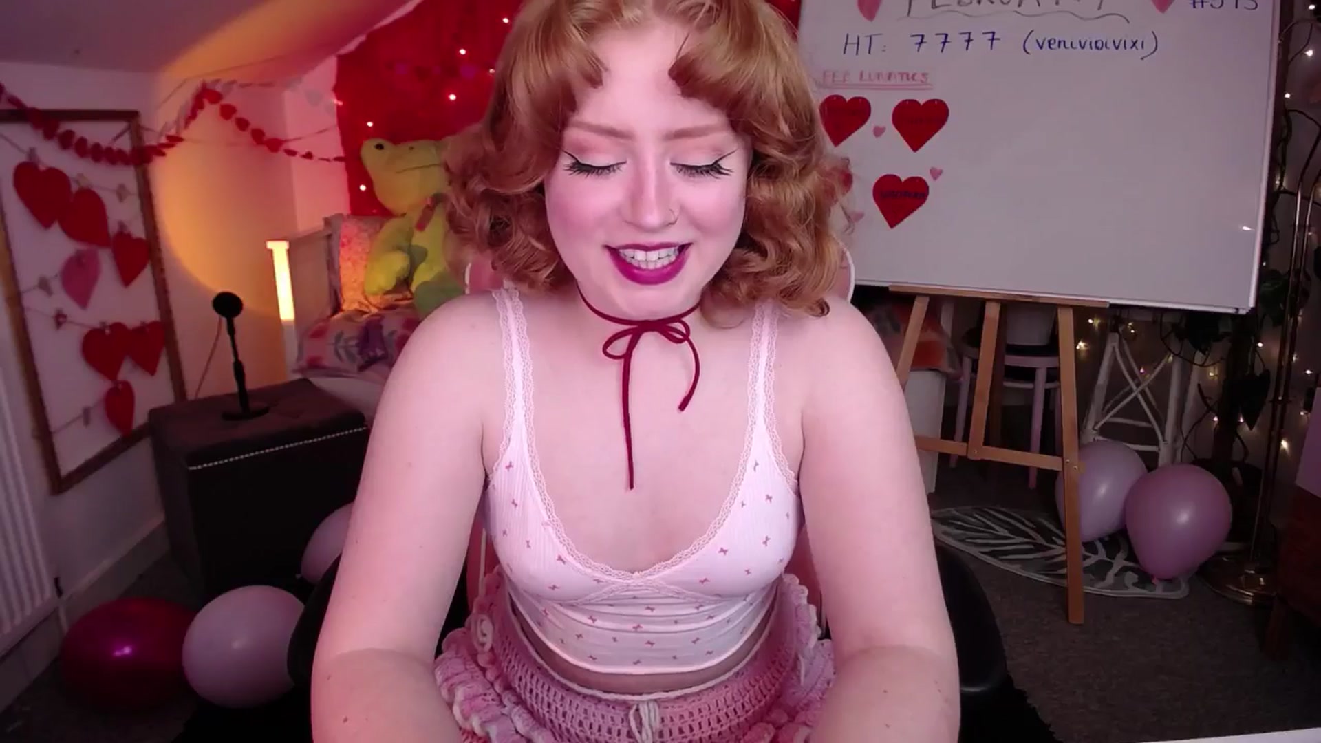 Gallery image thumbnail from LunaRoux's myfreecams stream on, 02/20/2025, 21:38 image 3 of 20