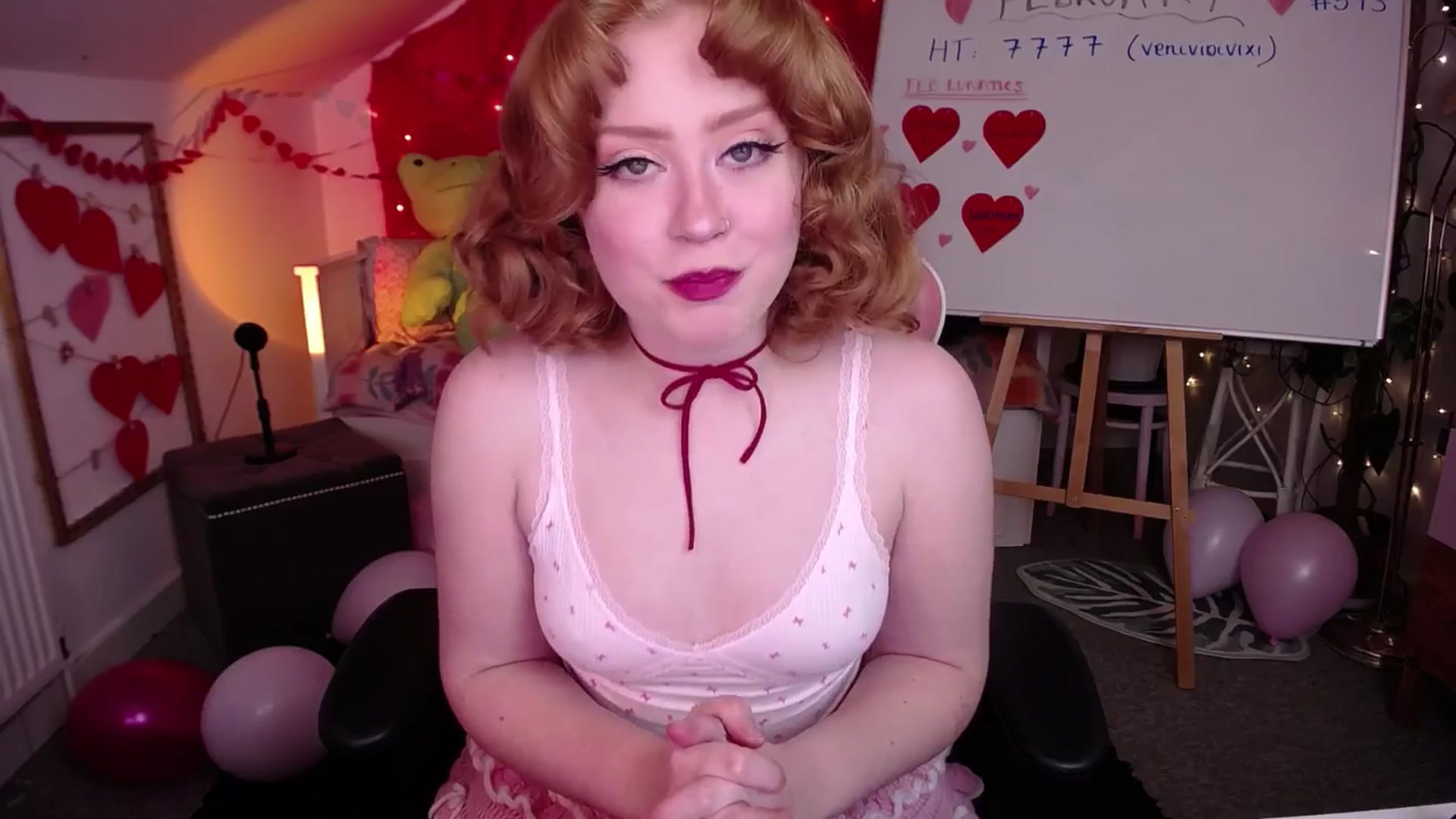 Gallery image thumbnail from LunaRoux's myfreecams stream on, 02/20/2025, 21:38 image 2 of 20