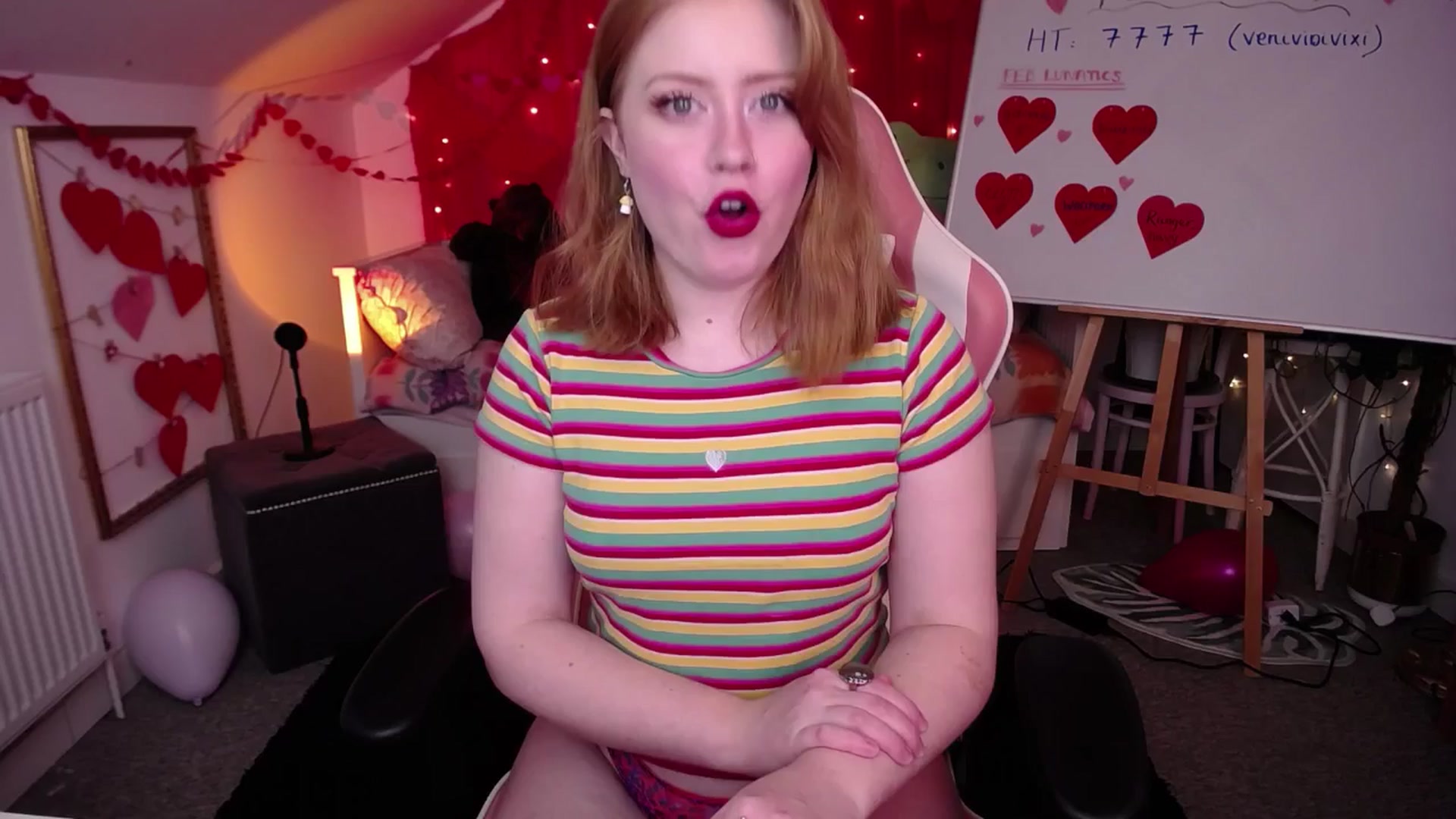 Gallery image thumbnail from LunaRoux's myfreecams stream on, 02/26/2025, 24:10 image 2 of 20