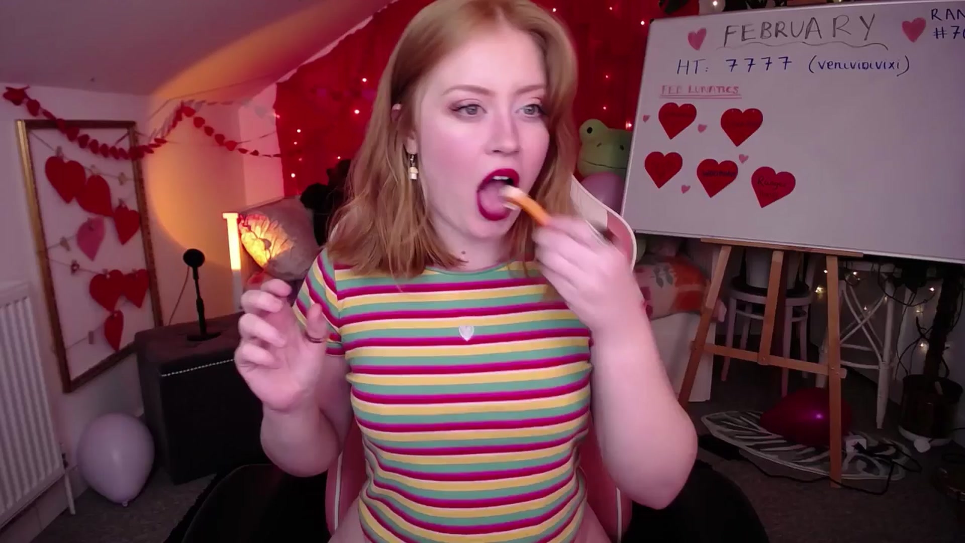 Gallery image thumbnail from LunaRoux's myfreecams stream on, 02/26/2025, 24:10 image 1 of 20