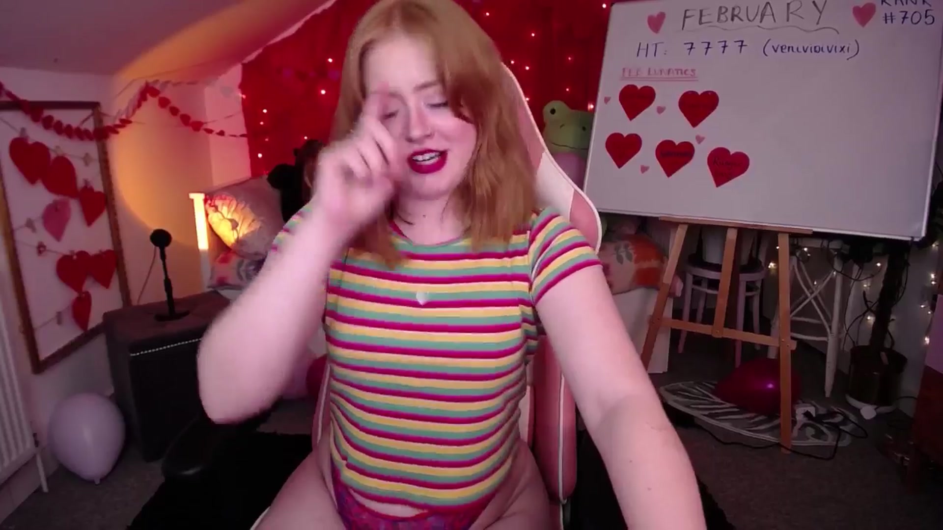 Gallery image thumbnail from LunaRoux's myfreecams stream on, 02/26/2025, 24:10 image 8 of 20
