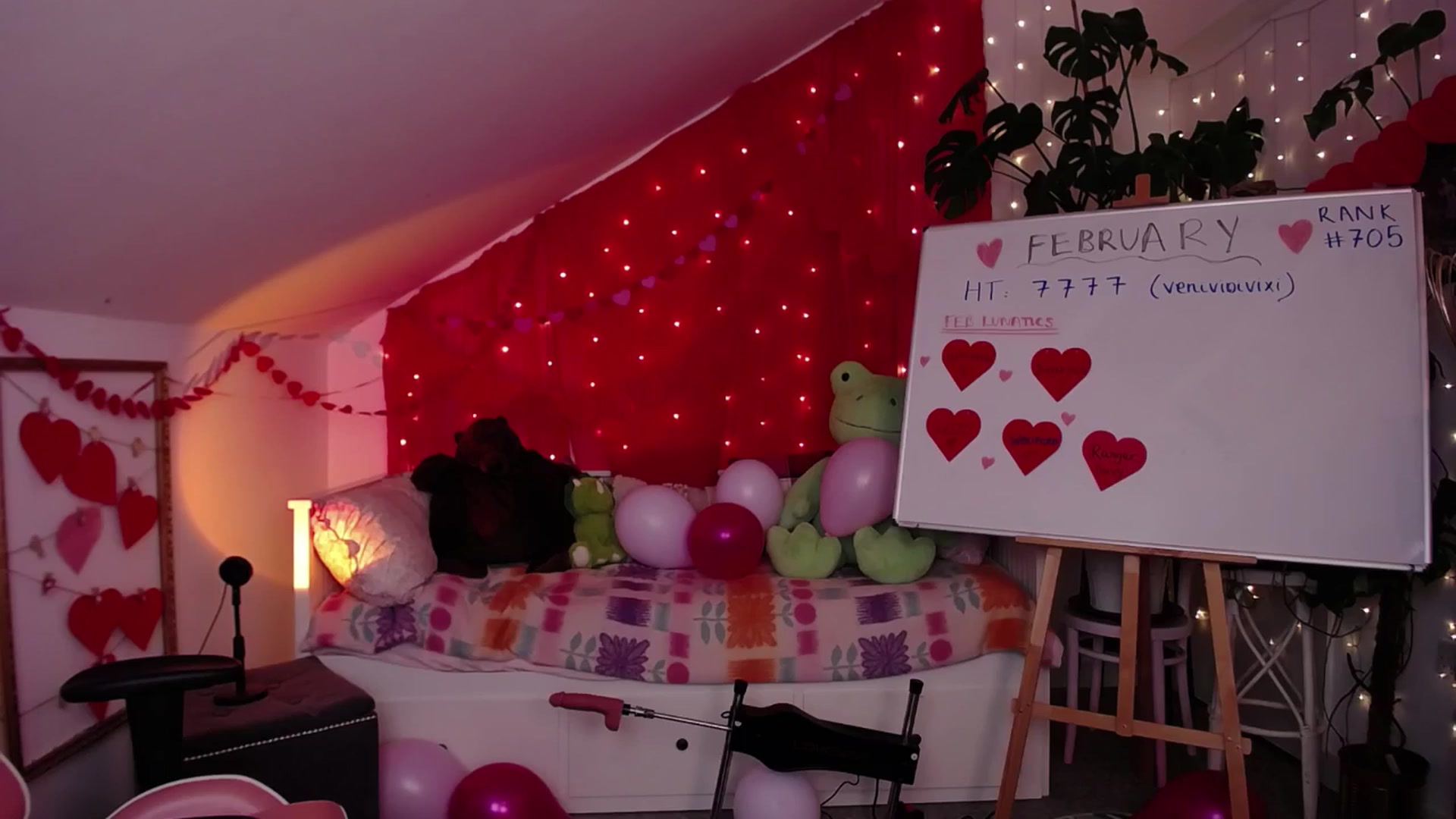 Gallery image thumbnail from LunaRoux's myfreecams stream on, 02/26/2025, 24:10 image 11 of 20