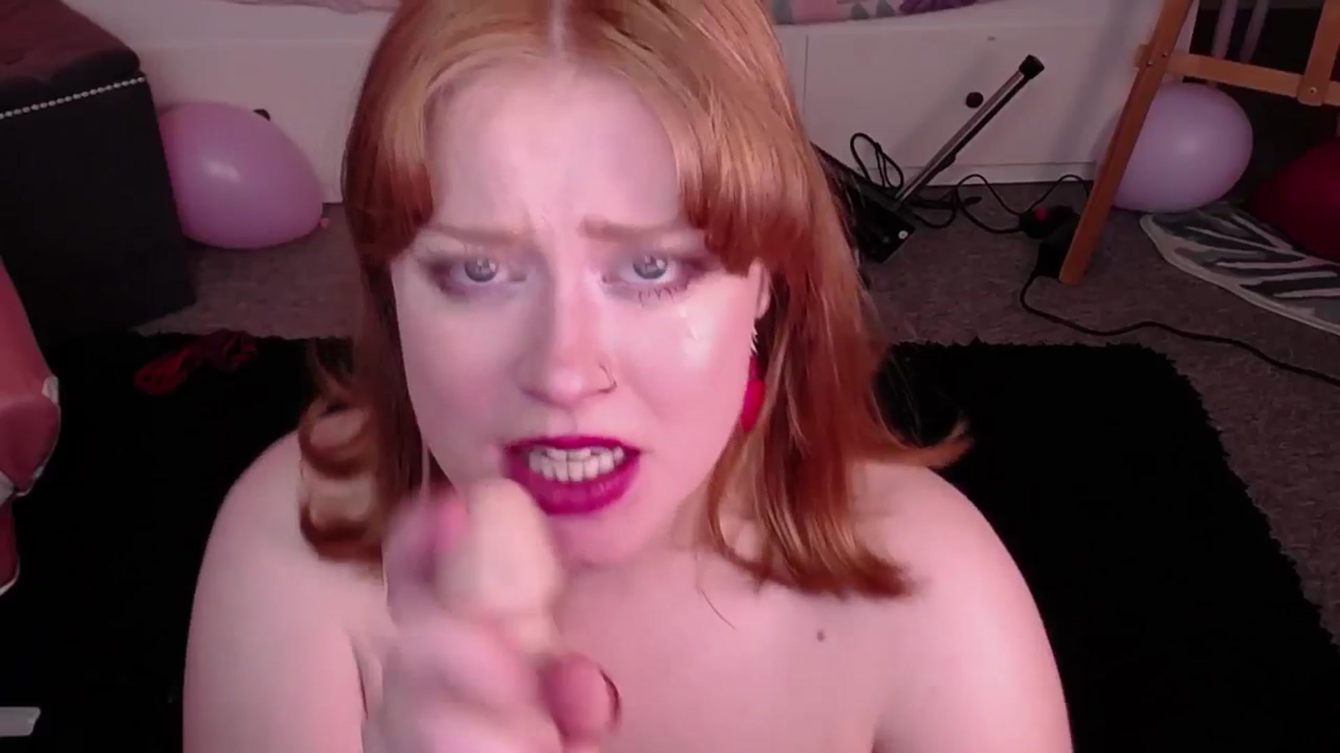 Gallery image thumbnail from LunaRoux's myfreecams stream on, 02/27/2025, 24:06 image 19 of 20
