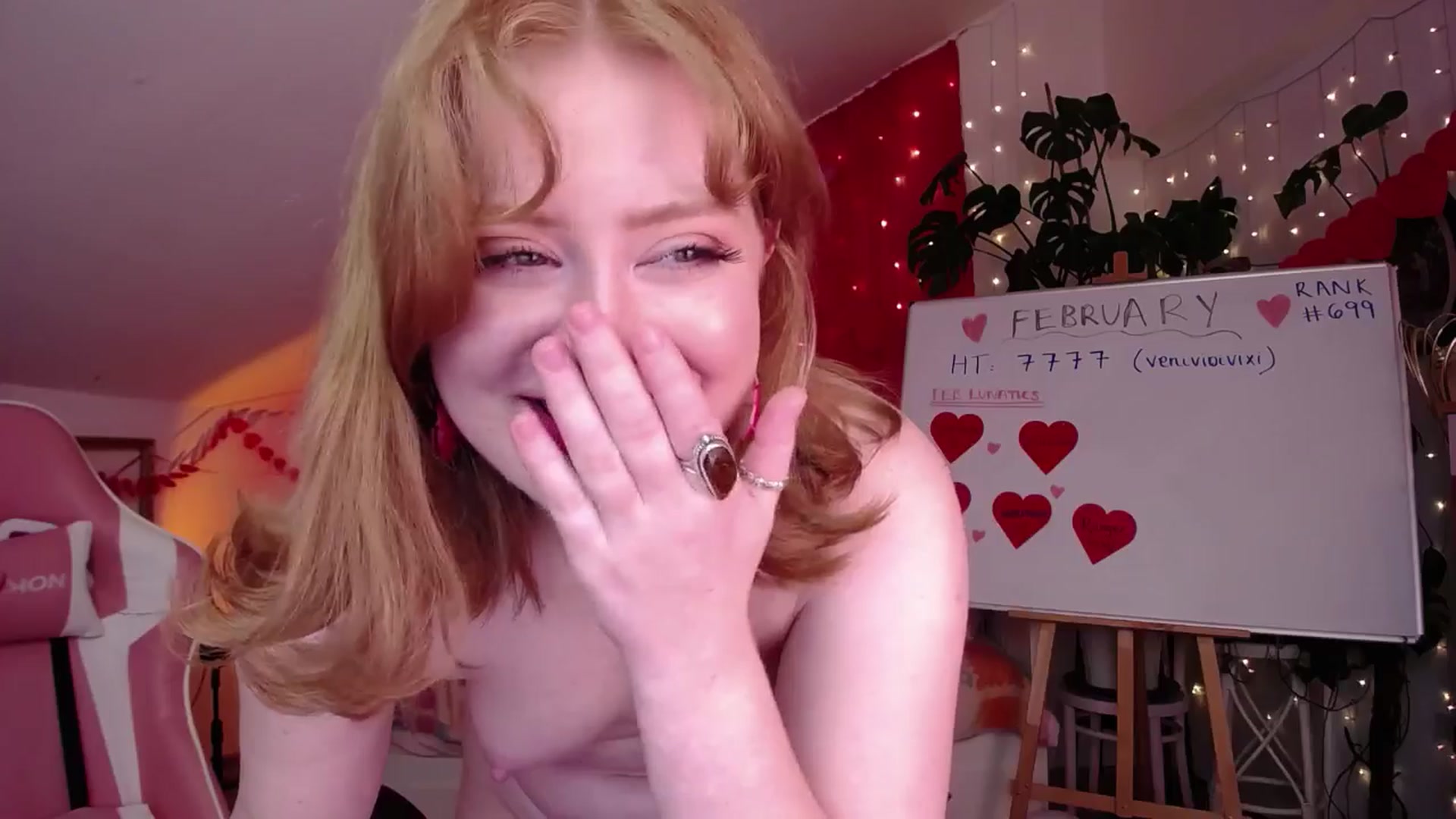 Gallery image thumbnail from LunaRoux's myfreecams stream on, 02/27/2025, 24:06 image 7 of 20