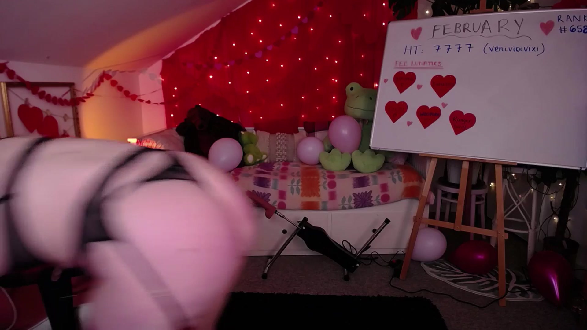 Gallery image thumbnail from LunaRoux's myfreecams stream on, 02/27/2025, 21:39 image 17 of 20