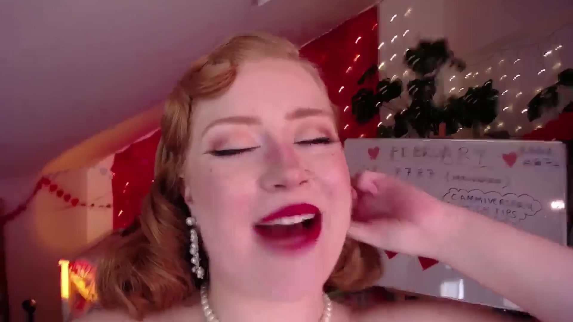 Gallery image thumbnail from LunaRoux's myfreecams stream on, 02/28/2025, 23:25 image 20 of 20