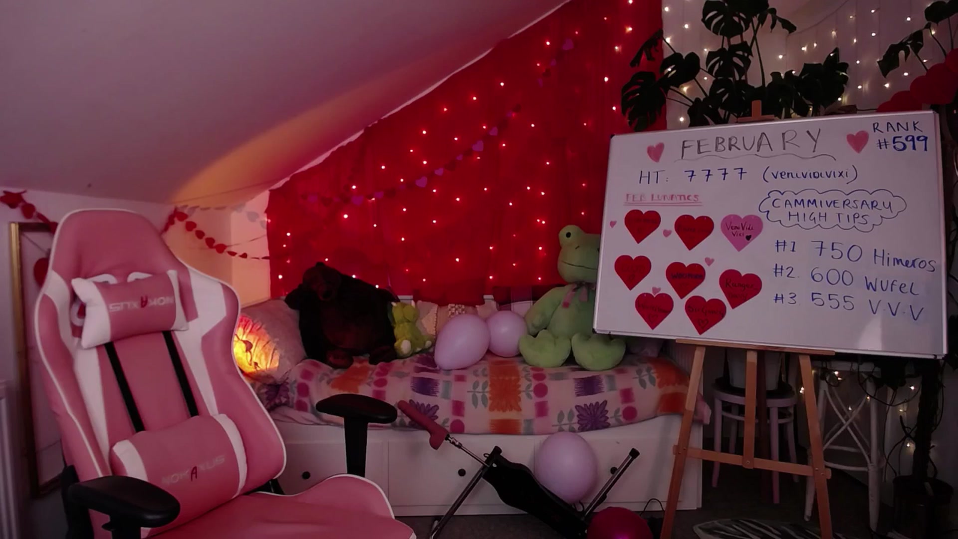 Gallery image thumbnail from LunaRoux's myfreecams stream on, 03/01/2025, 24:35 image 14 of 20