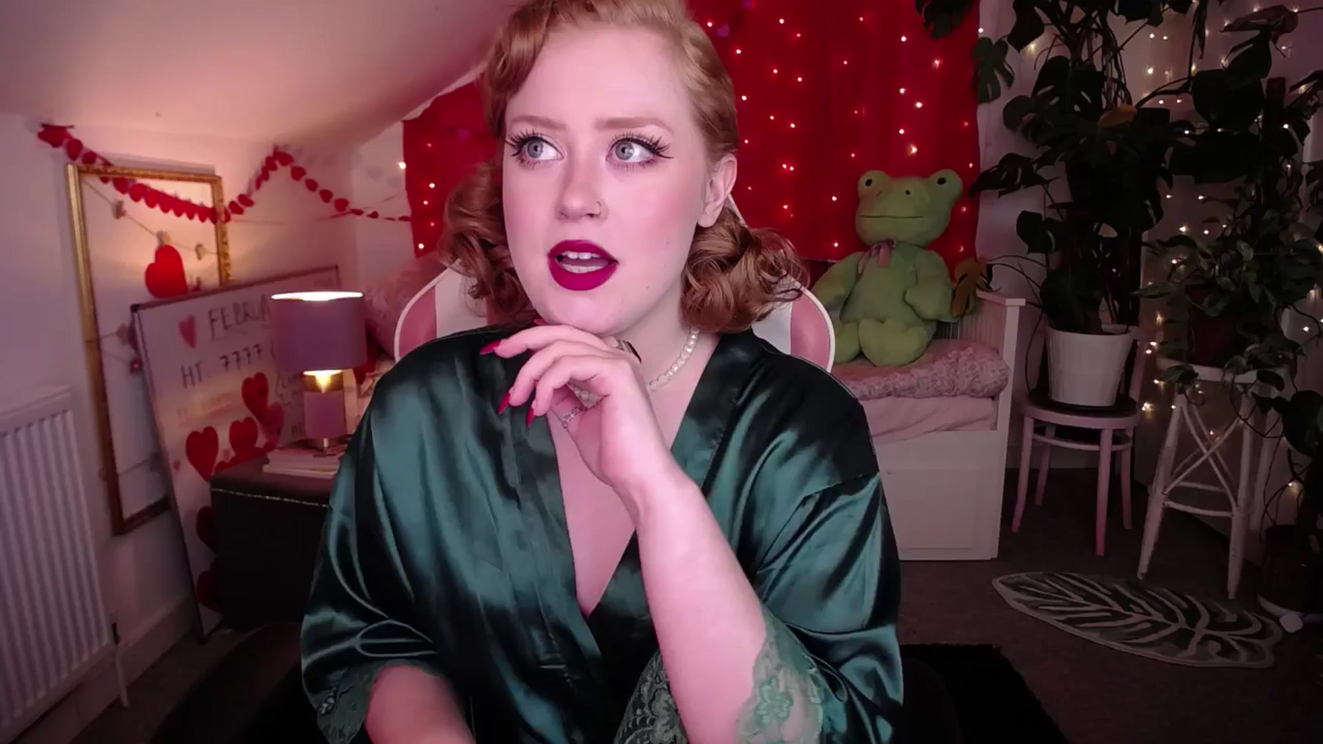 Gallery image thumbnail from LunaRoux's myfreecams stream on, 03/11/2025, 24:33 image 3 of 20