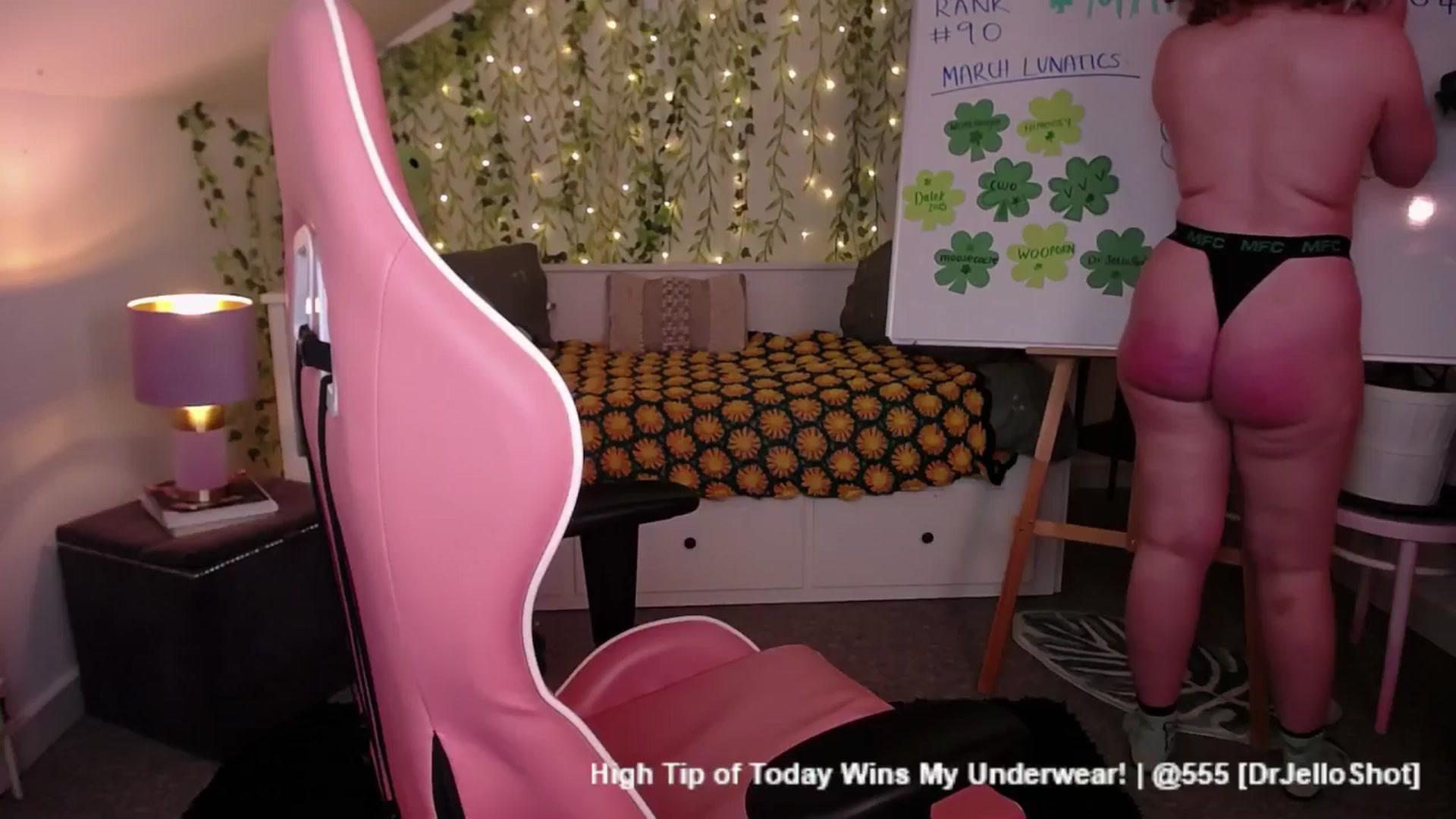 Gallery image thumbnail from LunaRoux's myfreecams stream on, 03/18/2025, 22:03 image 20 of 20
