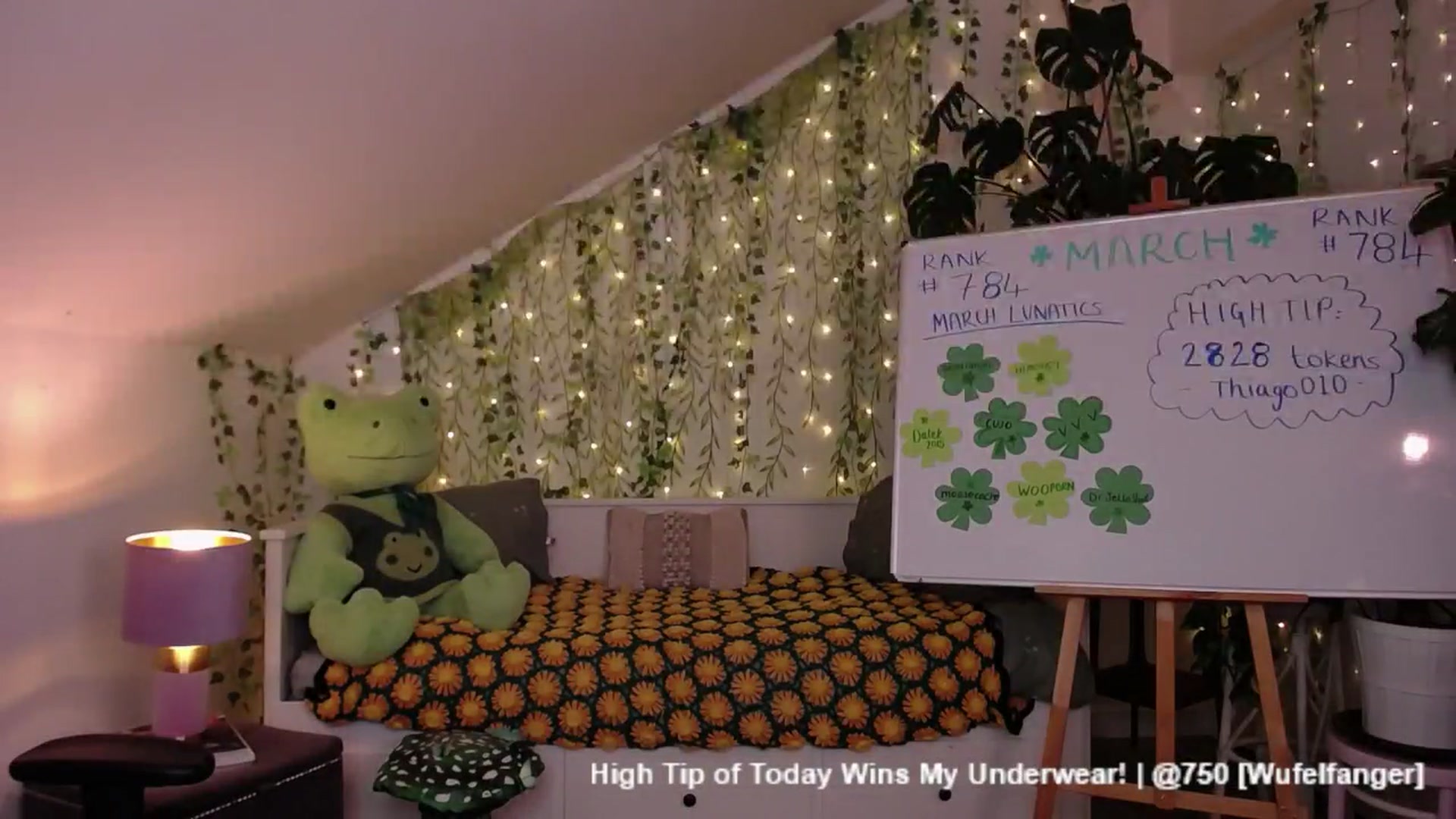 Gallery image thumbnail from LunaRoux's myfreecams stream on, 03/19/2025, 24:05 image 7 of 20