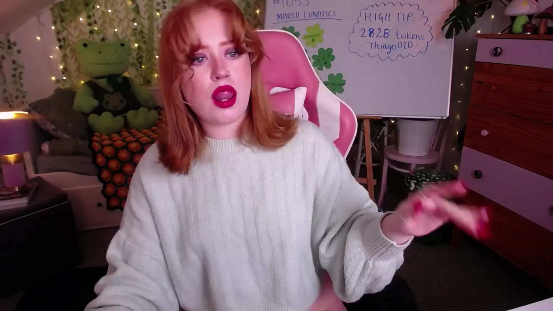 Gallery image thumbnail from LunaRoux's myfreecams stream on, 03/26/2025, 01:15 image 1 of 20