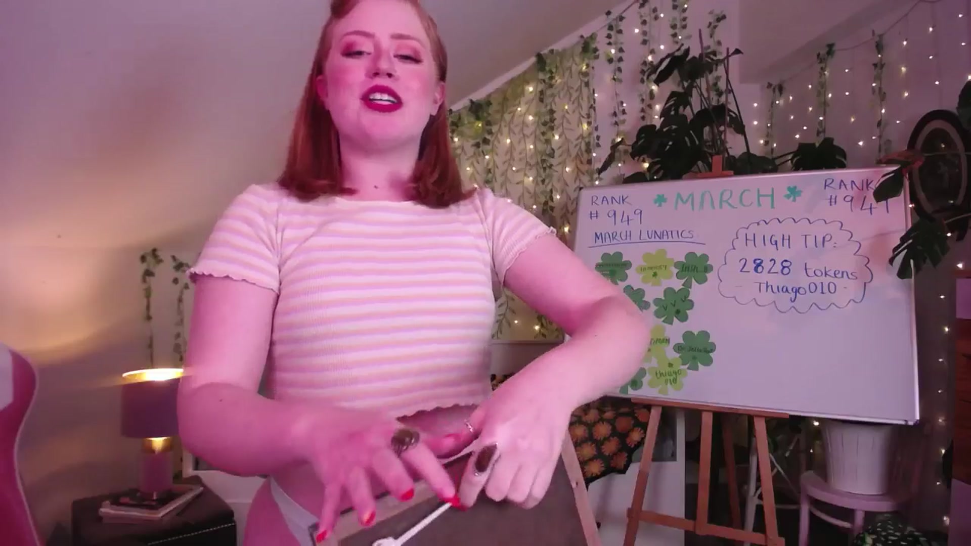 Gallery image thumbnail from LunaRoux's myfreecams stream on, 03/27/2025, 24:07 image 17 of 20