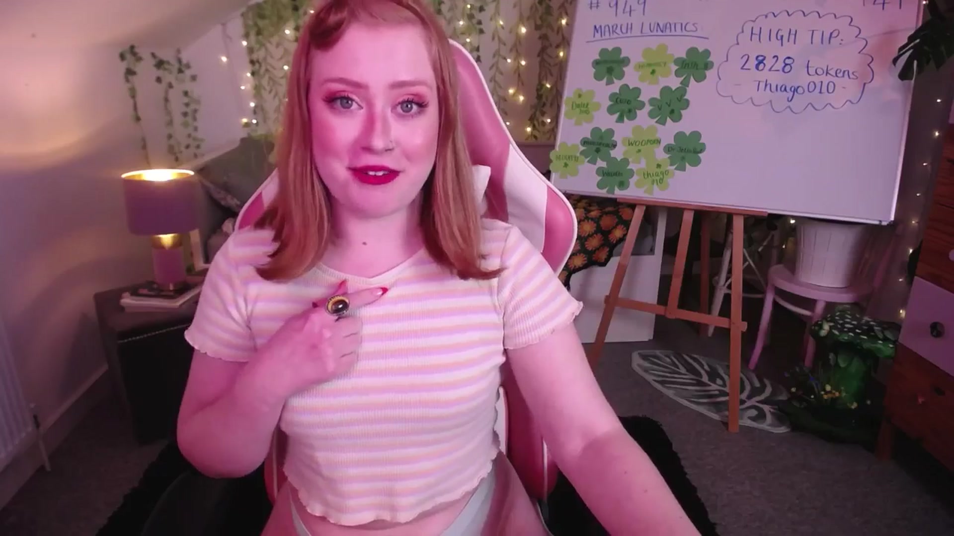 Gallery image thumbnail from LunaRoux's myfreecams stream on, 03/27/2025, 24:07 image 13 of 20