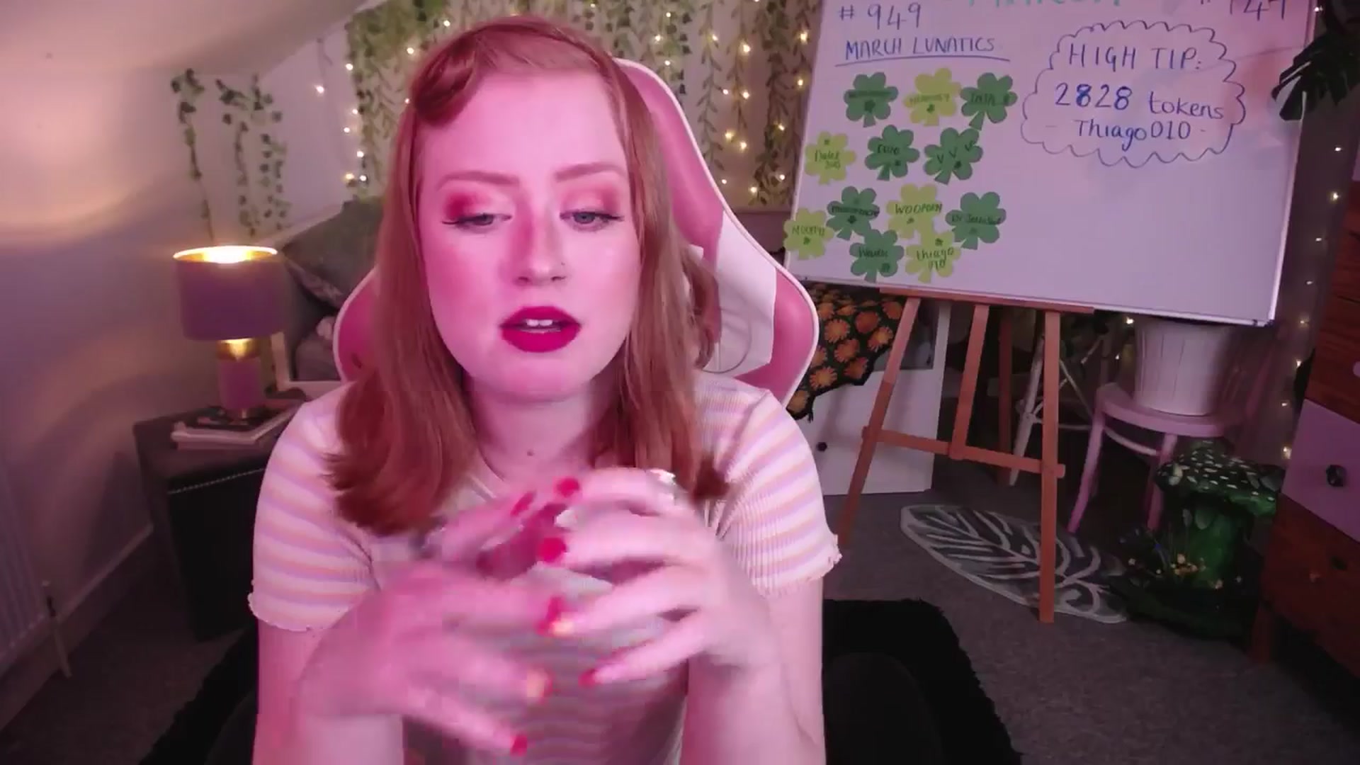 Gallery image thumbnail from LunaRoux's myfreecams stream on, 03/27/2025, 24:07 image 14 of 20