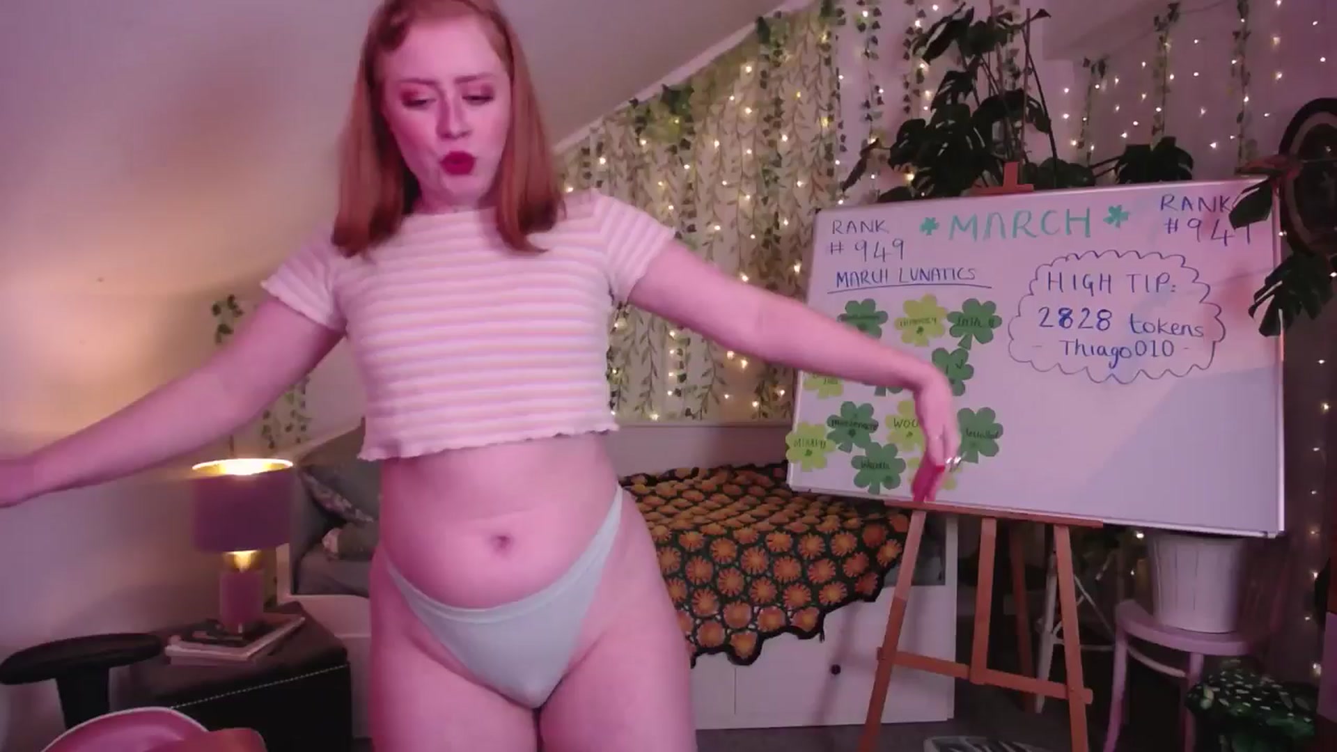 Gallery image thumbnail from LunaRoux's myfreecams stream on, 03/27/2025, 24:38 image 8 of 20