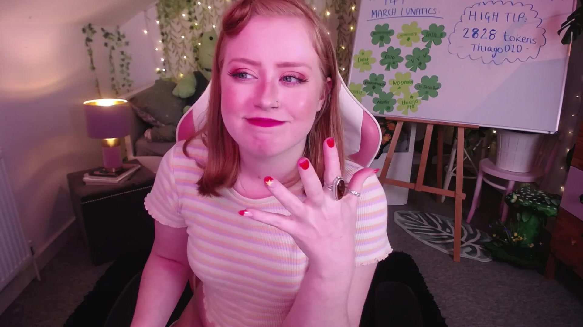 Gallery image thumbnail from LunaRoux's myfreecams stream on, 03/27/2025, 24:38 image 6 of 20
