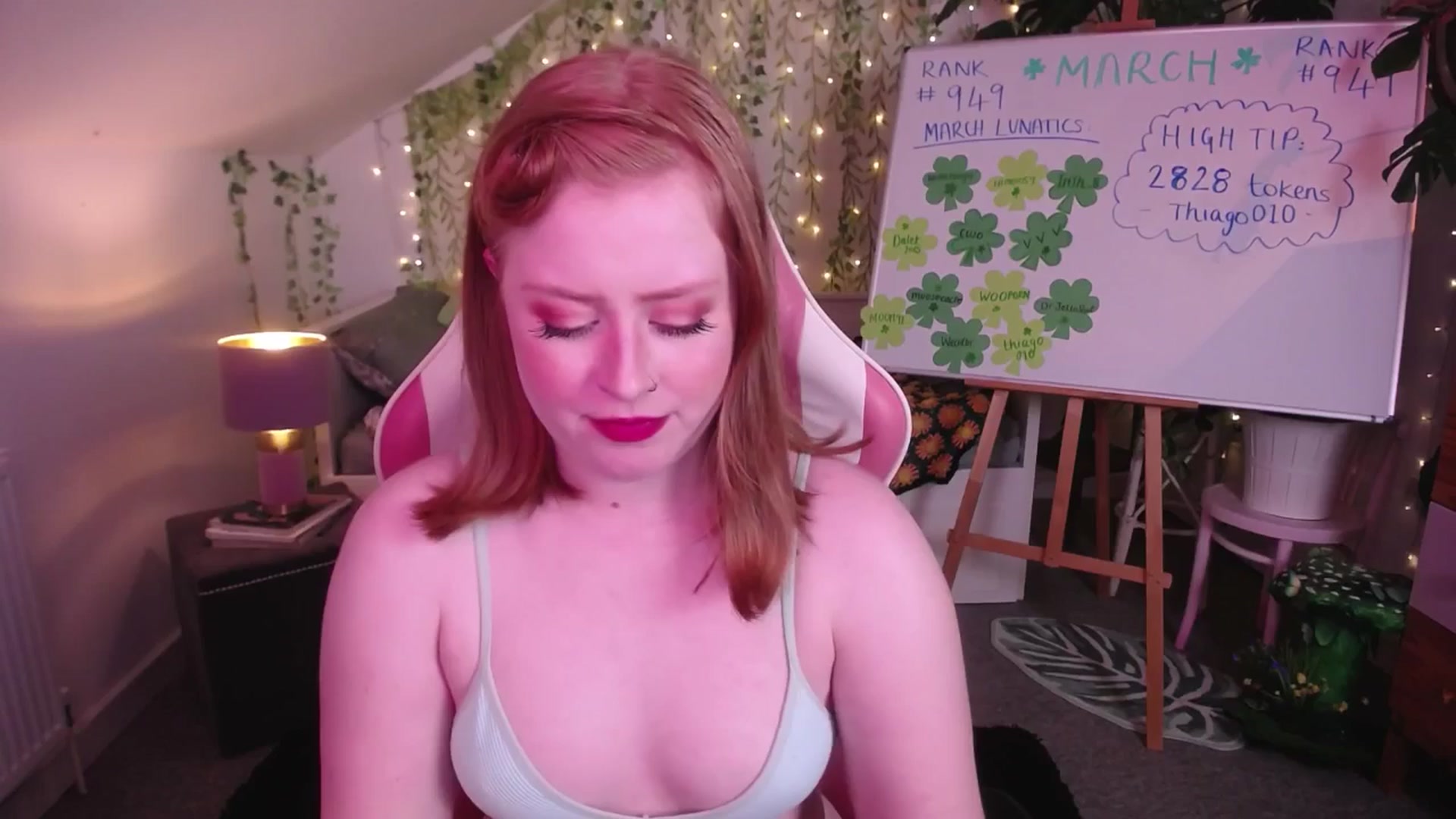 Gallery image thumbnail from LunaRoux's myfreecams stream on, 03/27/2025, 24:38 image 14 of 20