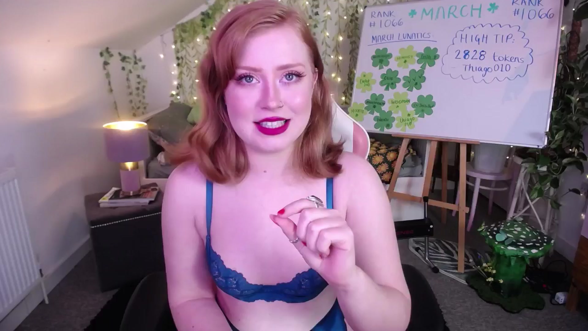 Gallery image thumbnail from LunaRoux's myfreecams stream on, 03/31/2025, 21:41 image 2 of 20