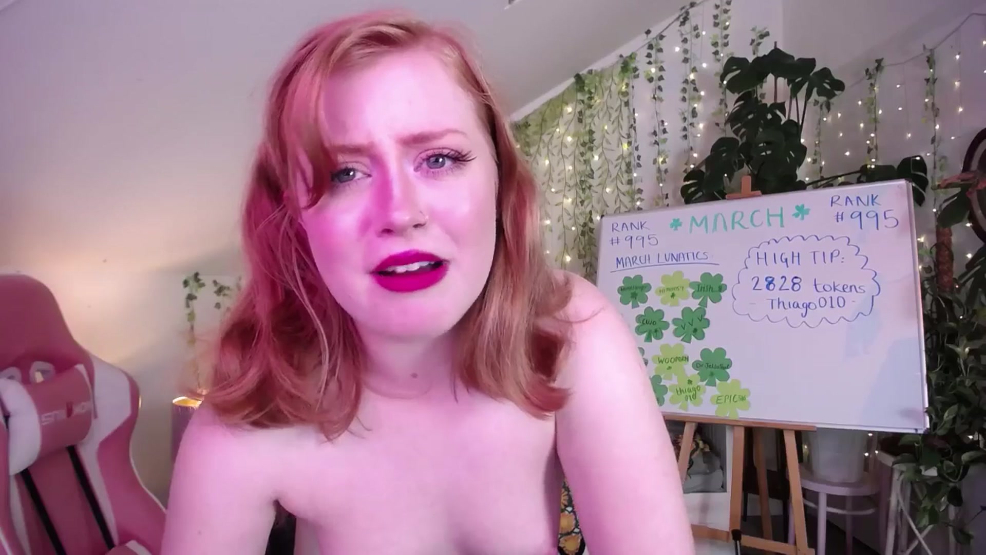 Gallery image thumbnail from LunaRoux's myfreecams stream on, 03/31/2025, 22:39 image 16 of 20
