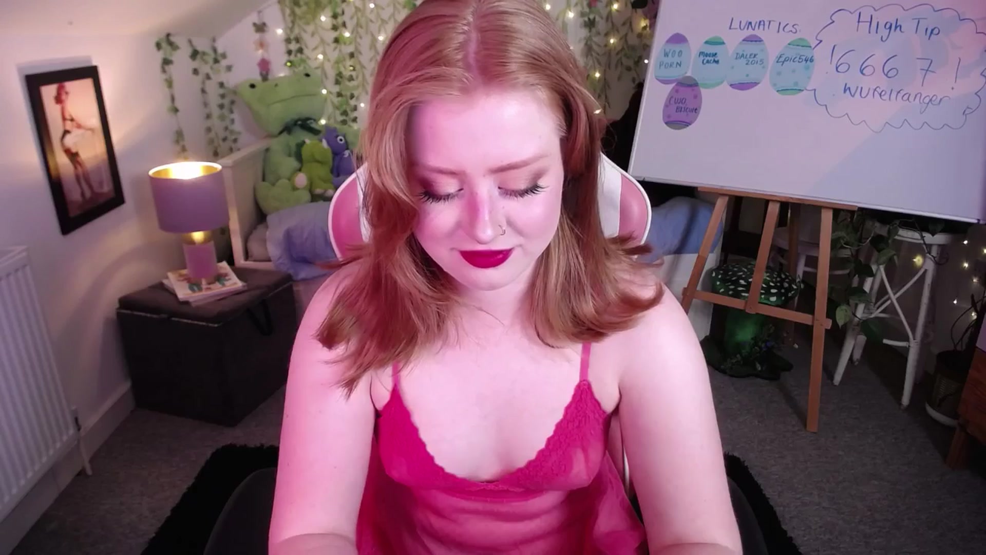 Gallery image thumbnail from LunaRoux's myfreecams stream on, 05/20/2025, 21:16 image 20 of 20