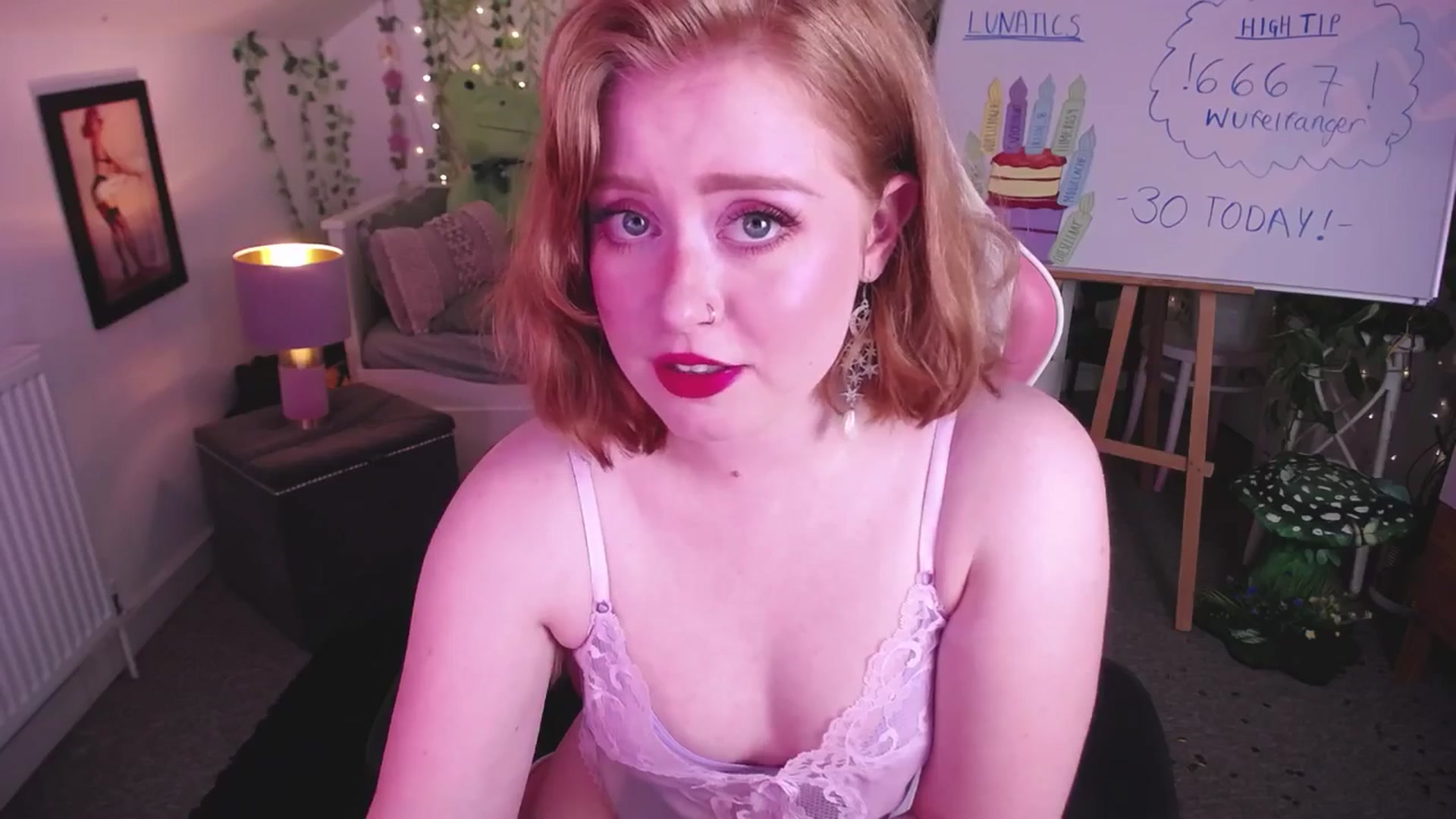 Gallery image thumbnail from LunaRoux's myfreecams stream on, 05/31/2025, 20:42 image 20 of 20