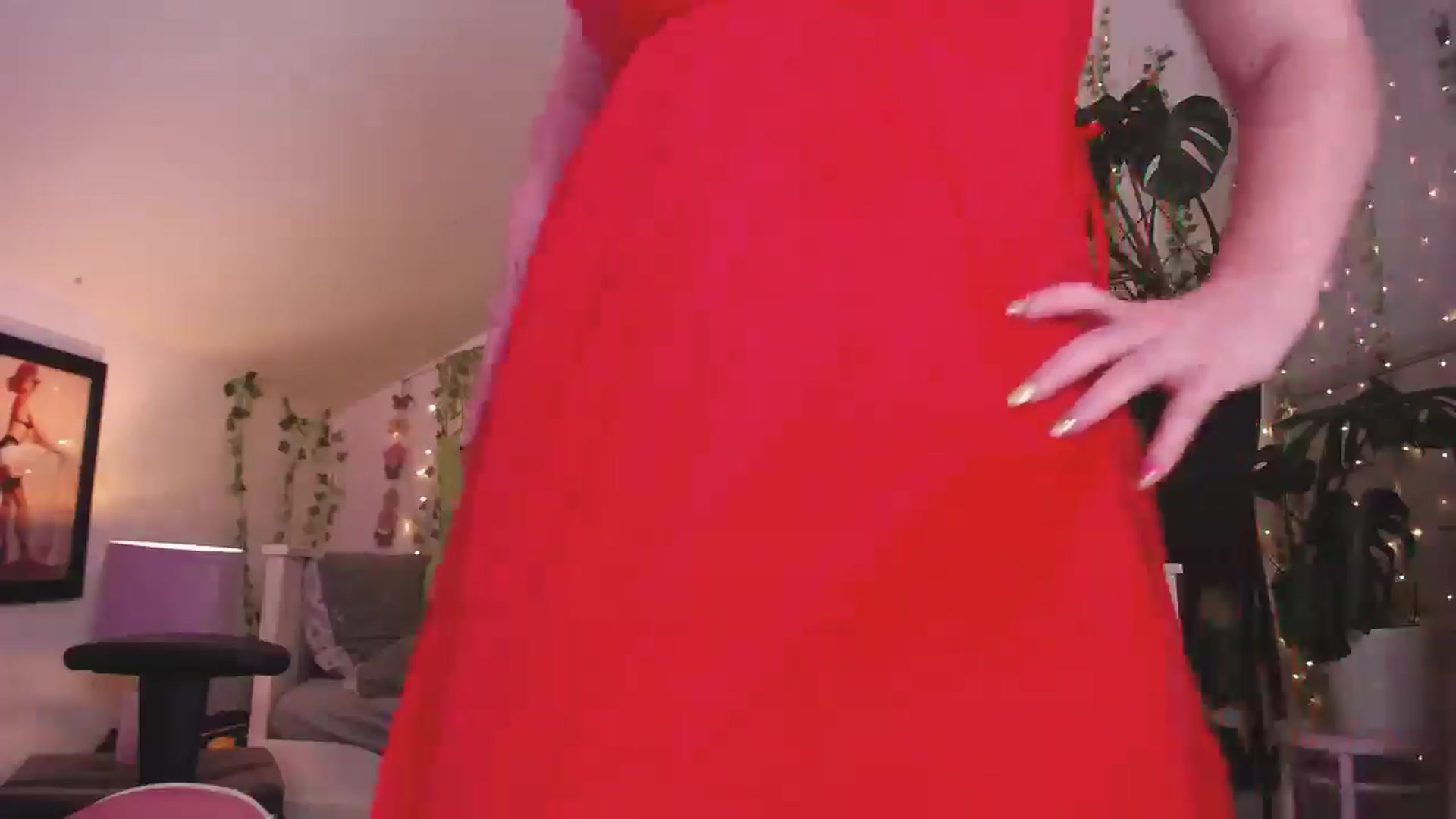 Gallery image thumbnail from LunaRoux's myfreecams stream on, 06/19/2025, 24:05 image 7 of 20