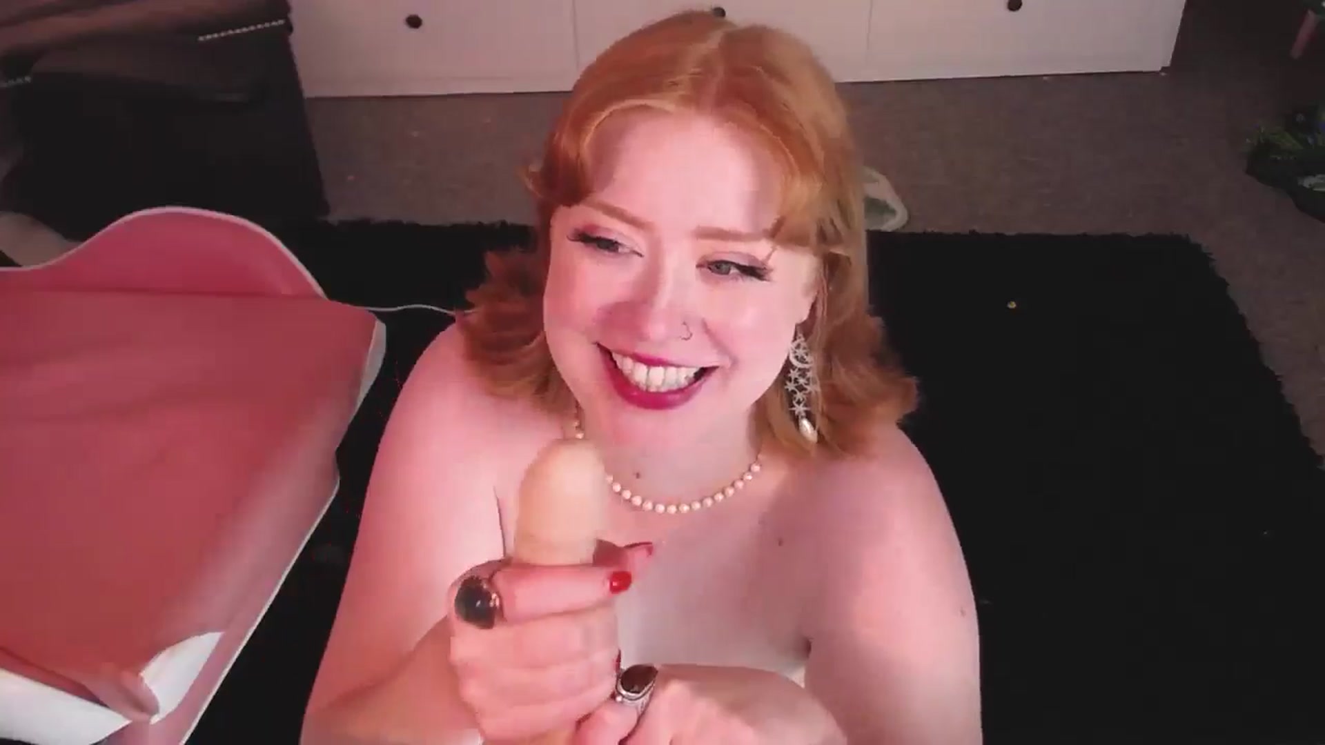 Gallery image thumbnail from LunaRoux's myfreecams stream on, 07/16/2025, 24:04 image 16 of 20