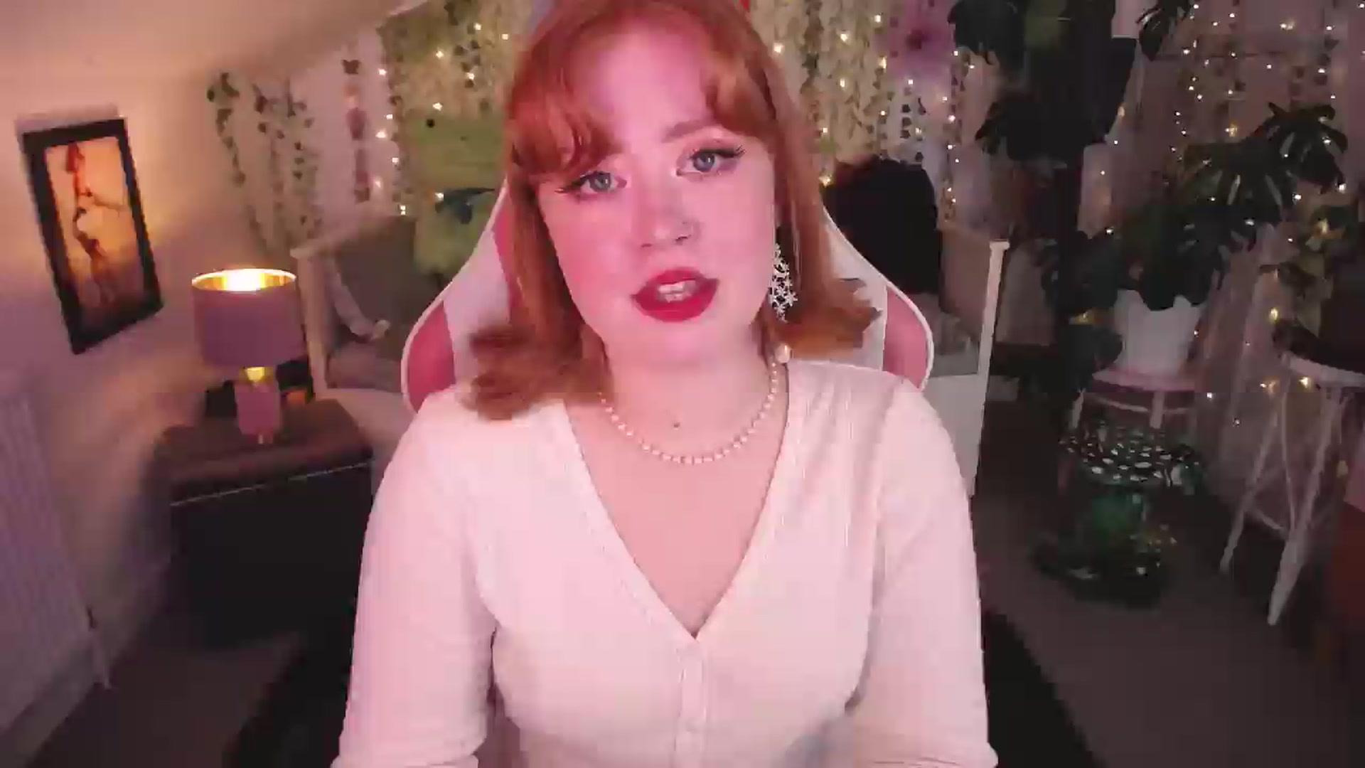 Gallery image thumbnail from LunaRoux's myfreecams stream on, 07/16/2025, 24:04 image 1 of 20