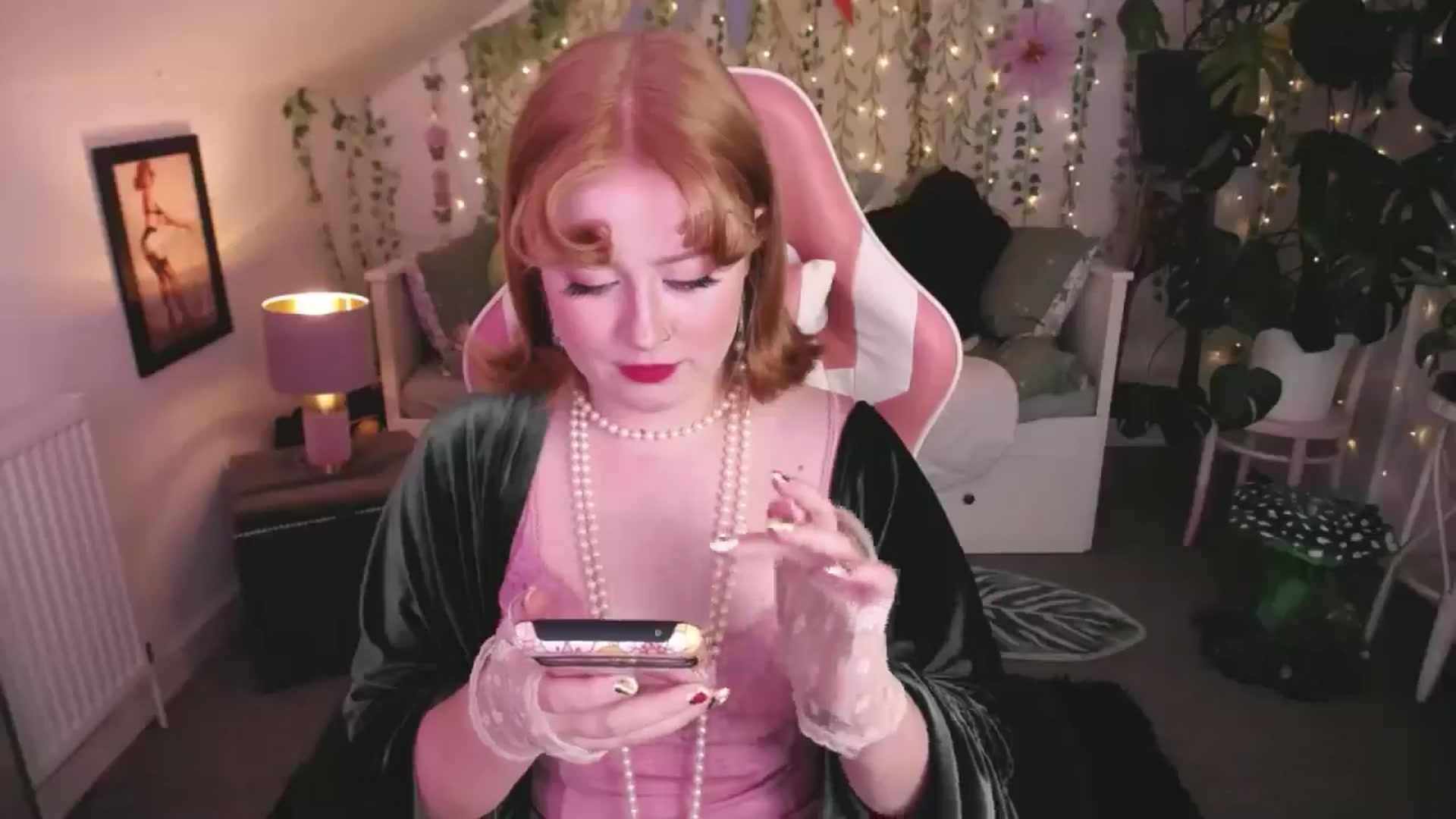 Gallery image thumbnail from LunaRoux's myfreecams stream on, 08/09/2025, 20:41 image 11 of 20
