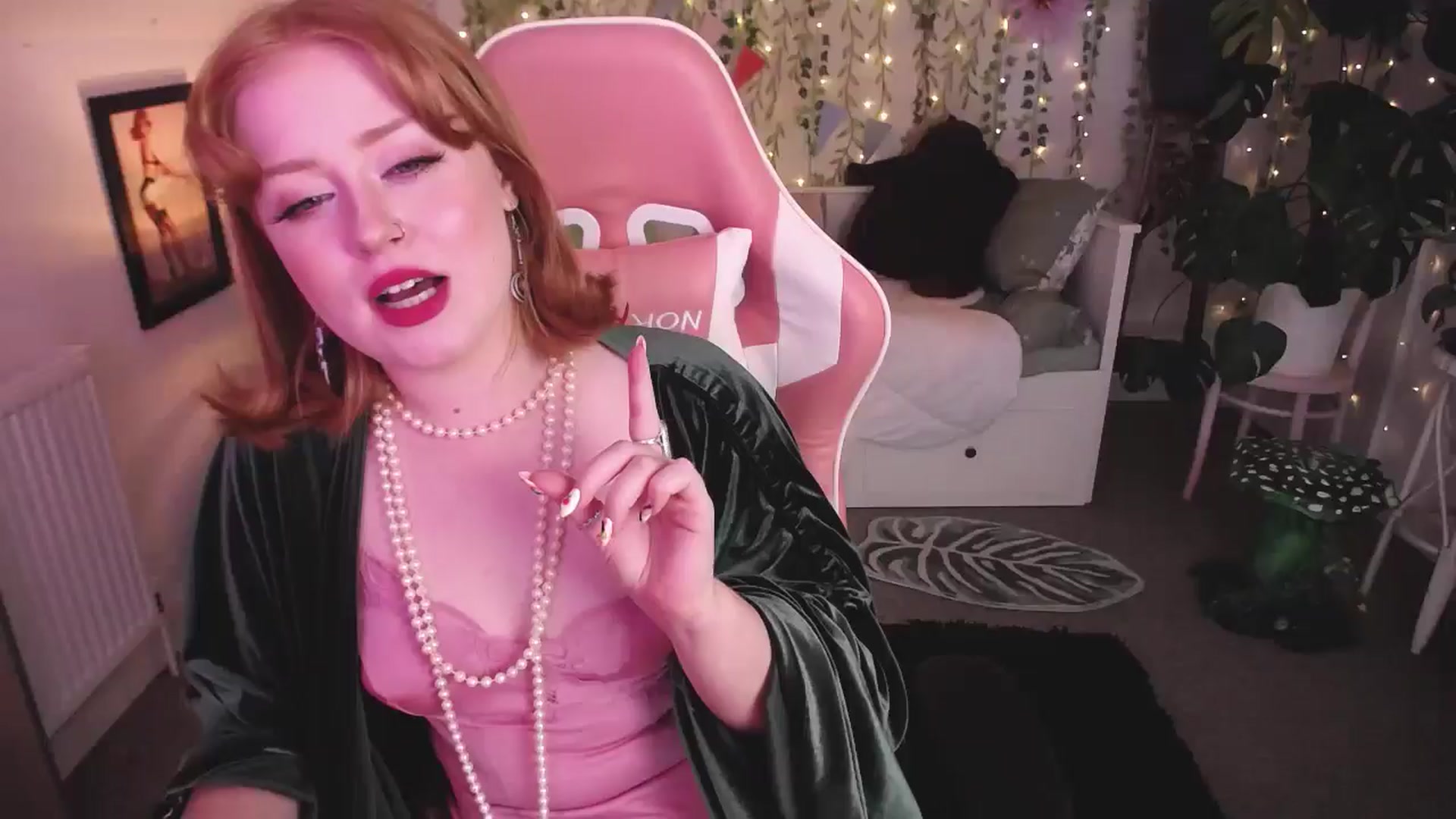 Gallery image thumbnail from LunaRoux's myfreecams stream on, 08/09/2025, 23:21 image 6 of 20