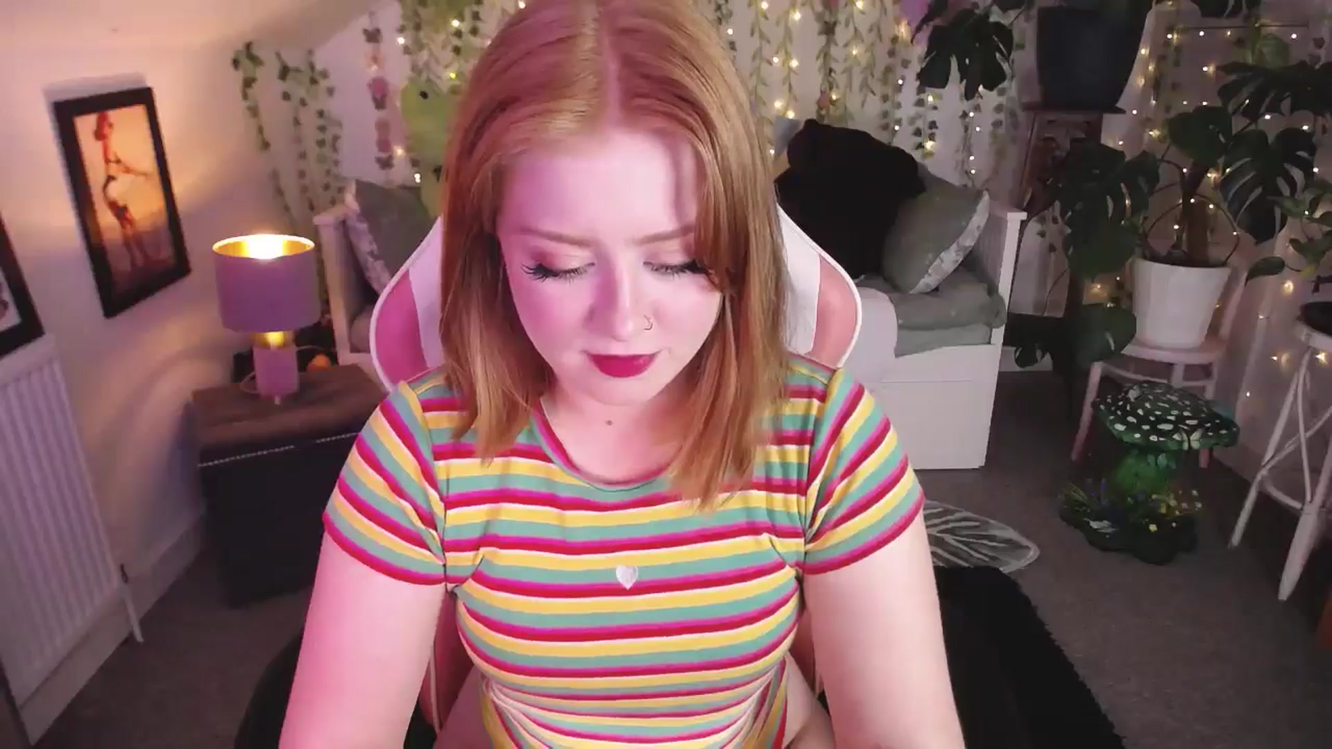 Gallery image thumbnail from LunaRoux's myfreecams stream on, 09/01/2025, 21:25 image 20 of 20