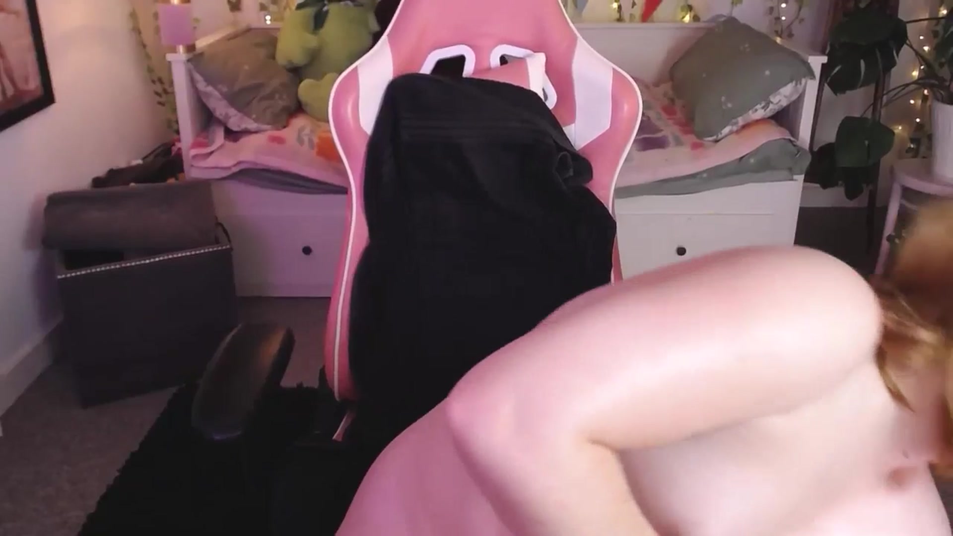 Gallery image thumbnail from LunaRoux's myfreecams stream on, 09/14/2025, 23:29 image 20 of 20