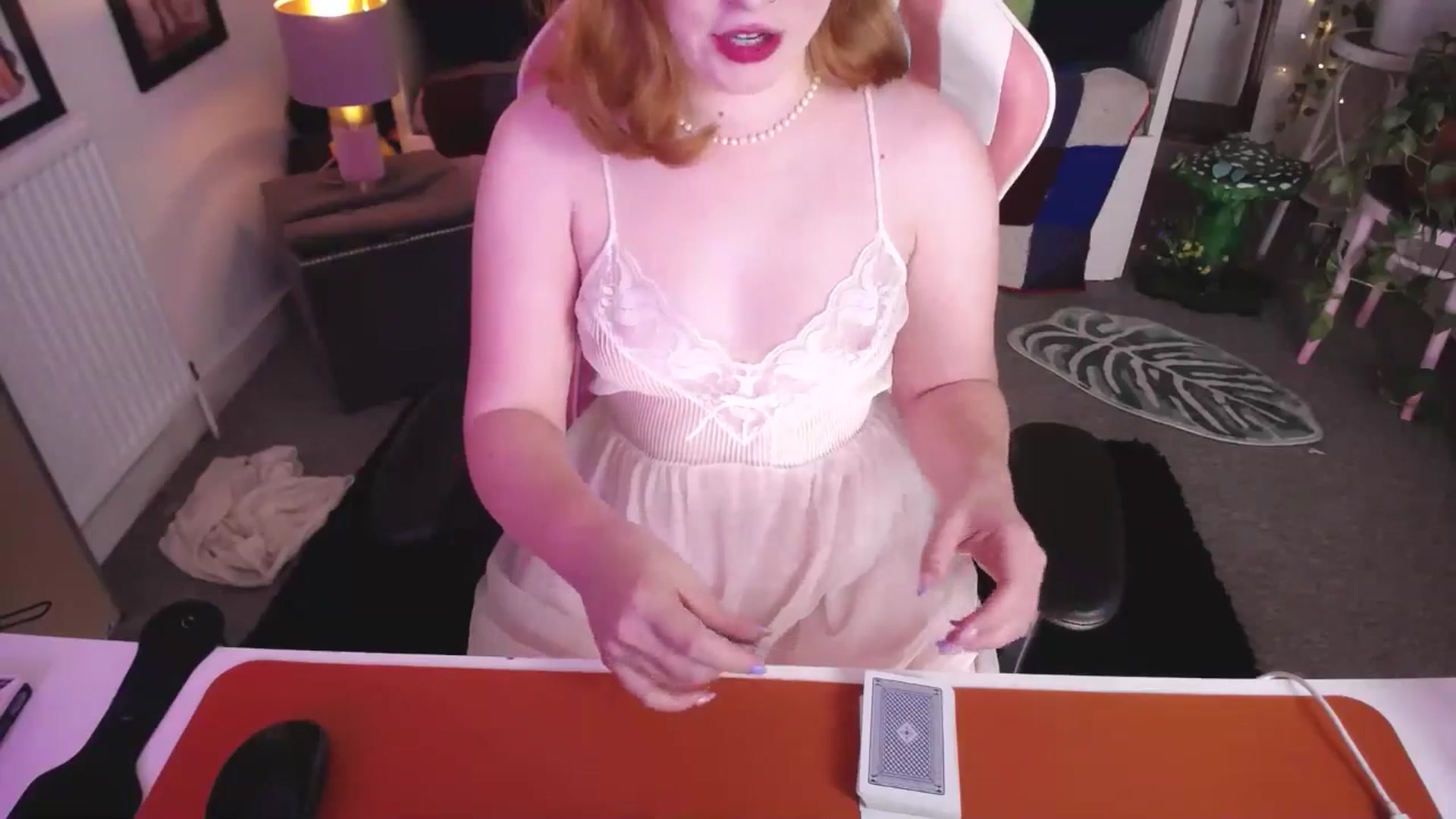 Gallery image thumbnail from LunaRoux's myfreecams stream on, 09/26/2025, 23:11 image 6 of 20