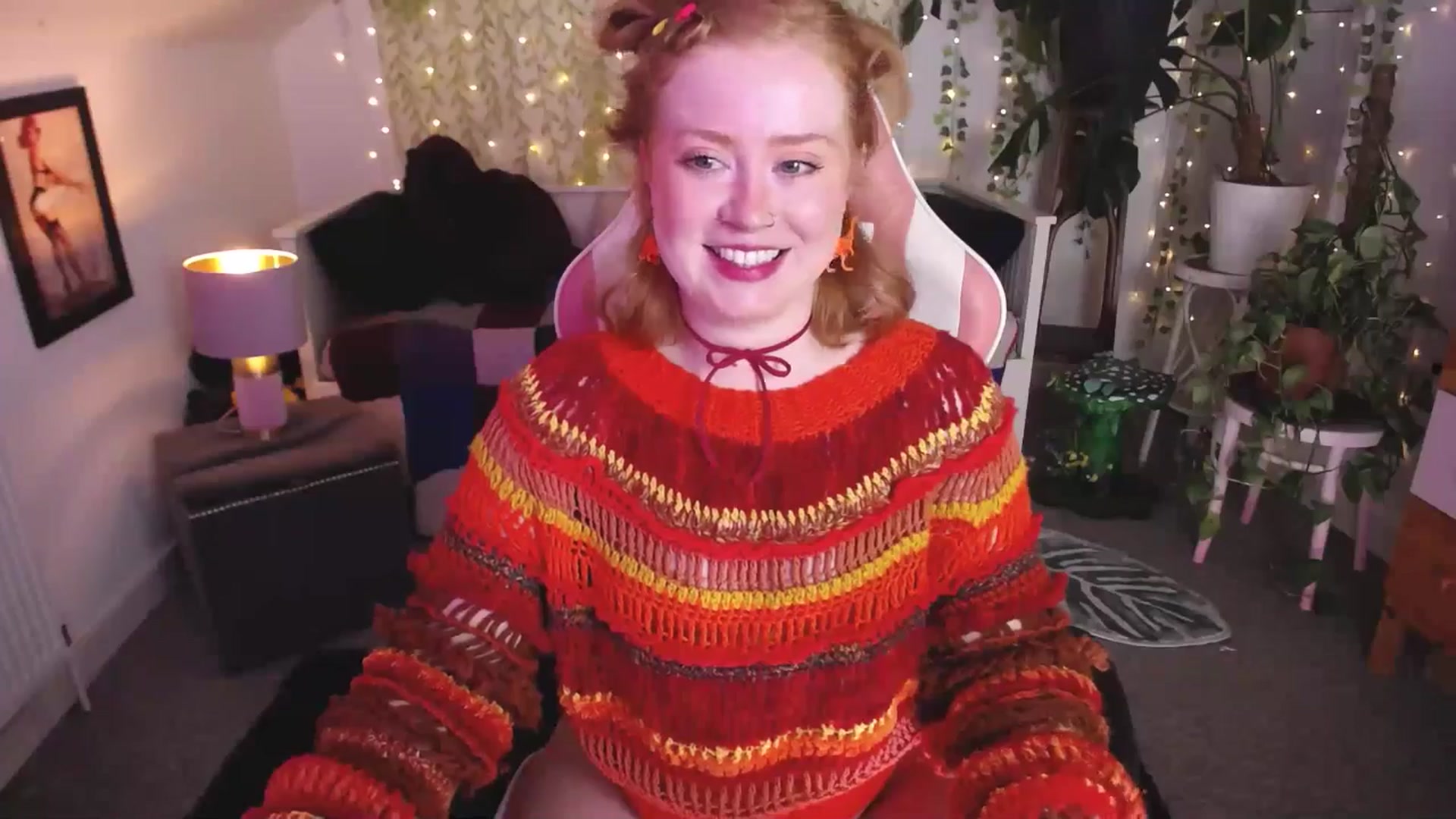 Gallery image thumbnail from LunaRoux's myfreecams stream on, 09/27/2025, 21:38 image 4 of 20