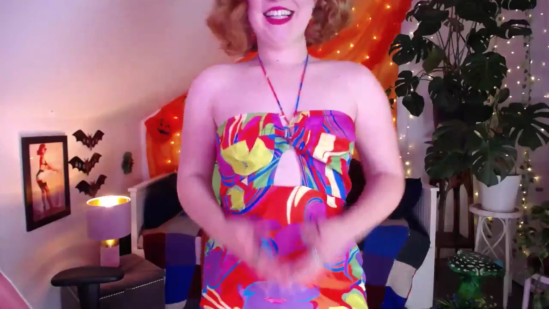 Gallery image thumbnail from LunaRoux's myfreecams stream on, 10/15/2025, 20:43 image 5 of 20