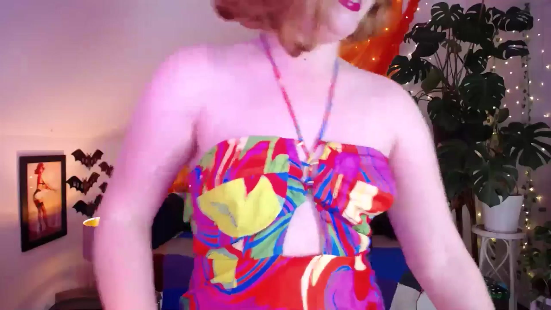 Gallery image thumbnail from LunaRoux's myfreecams stream on, 10/15/2025, 20:43 image 15 of 20