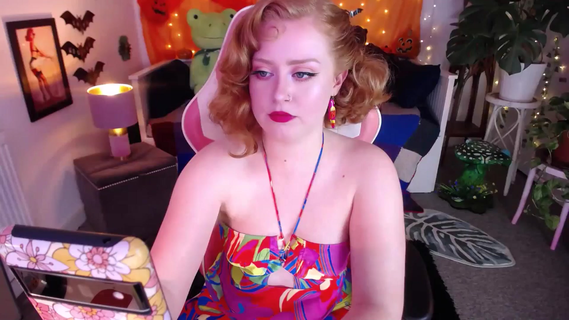 Gallery image thumbnail from LunaRoux's myfreecams stream on, 10/15/2025, 20:43 image 1 of 20