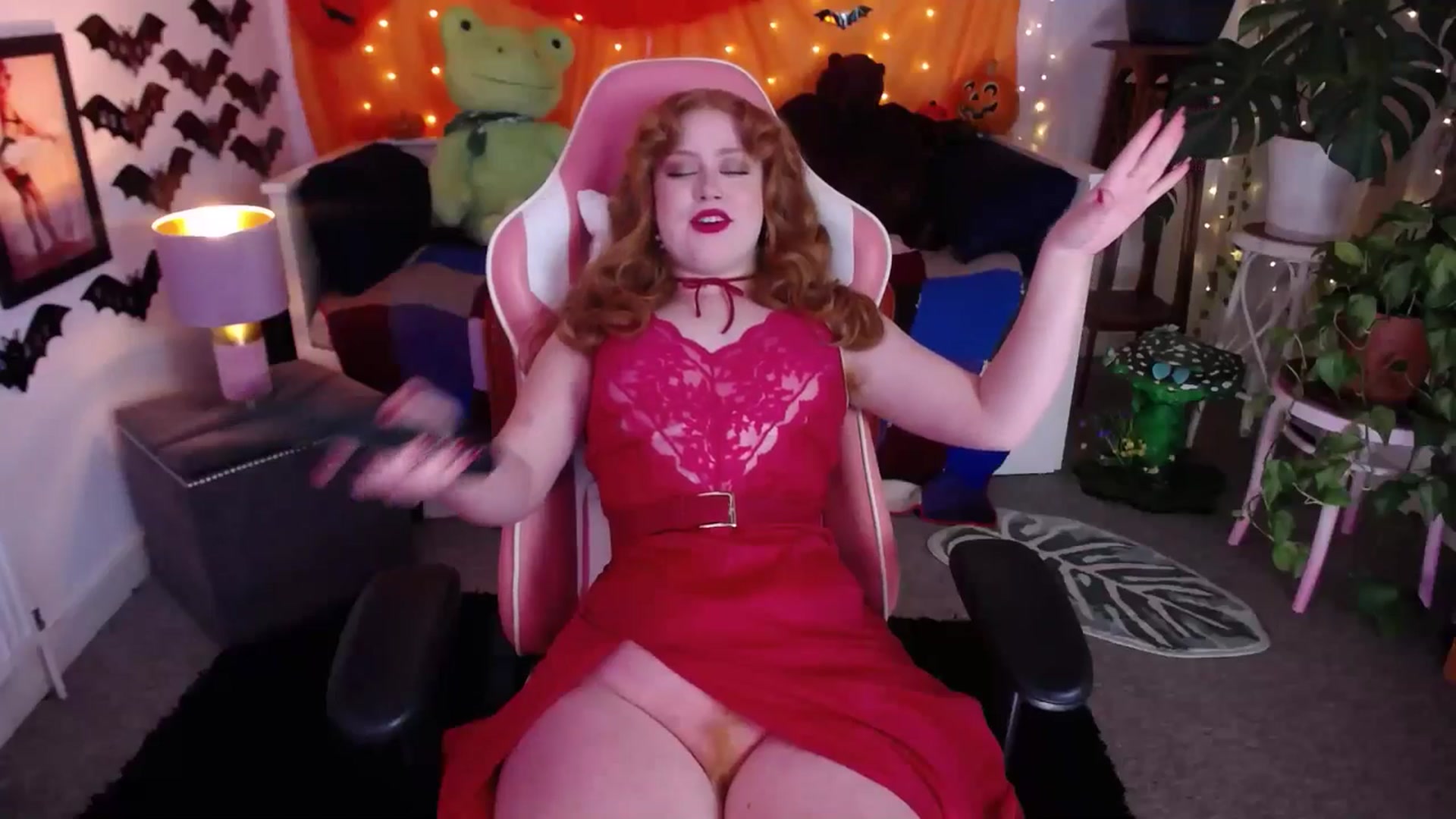 Gallery image thumbnail from LunaRoux's myfreecams stream on, 10/29/2025, 23:20 image 6 of 20