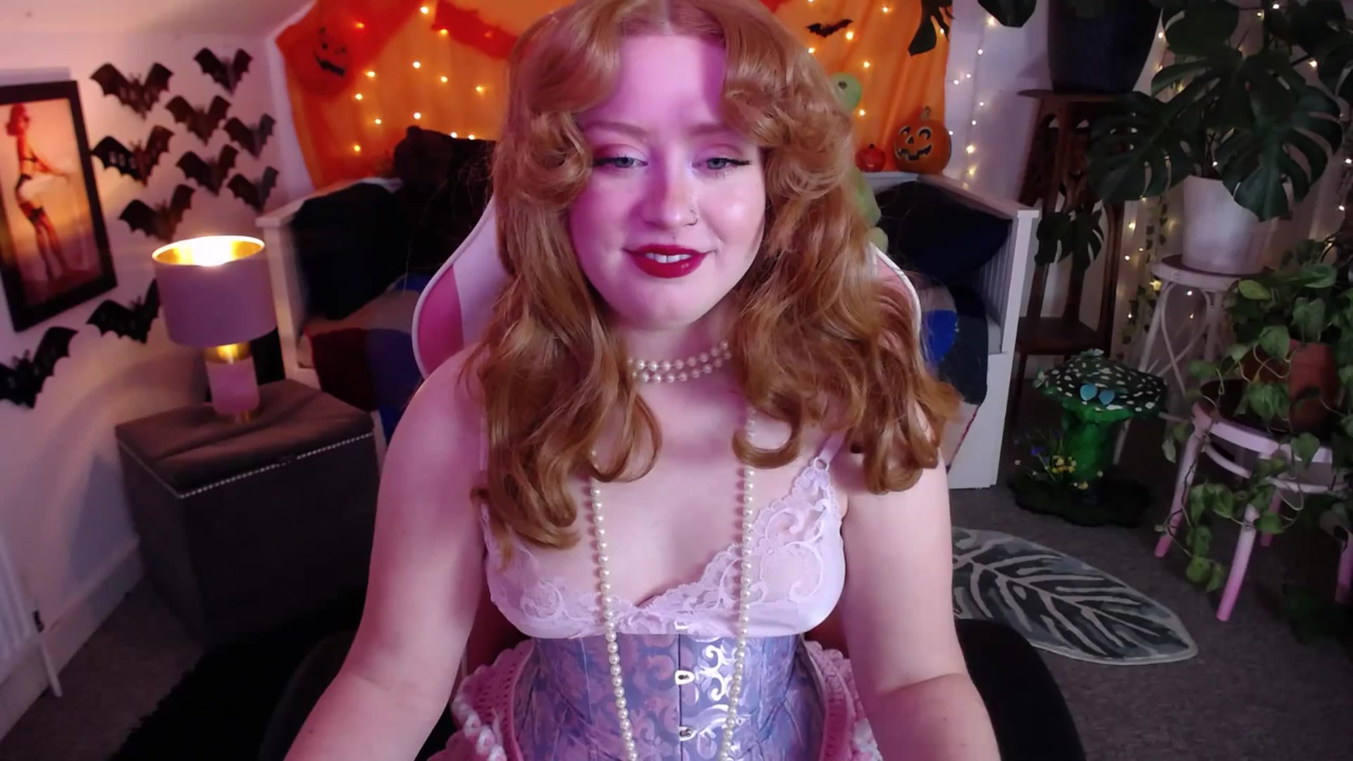 Gallery image thumbnail from LunaRoux's myfreecams stream on, 11/06/2025, 22:02 image 1 of 20