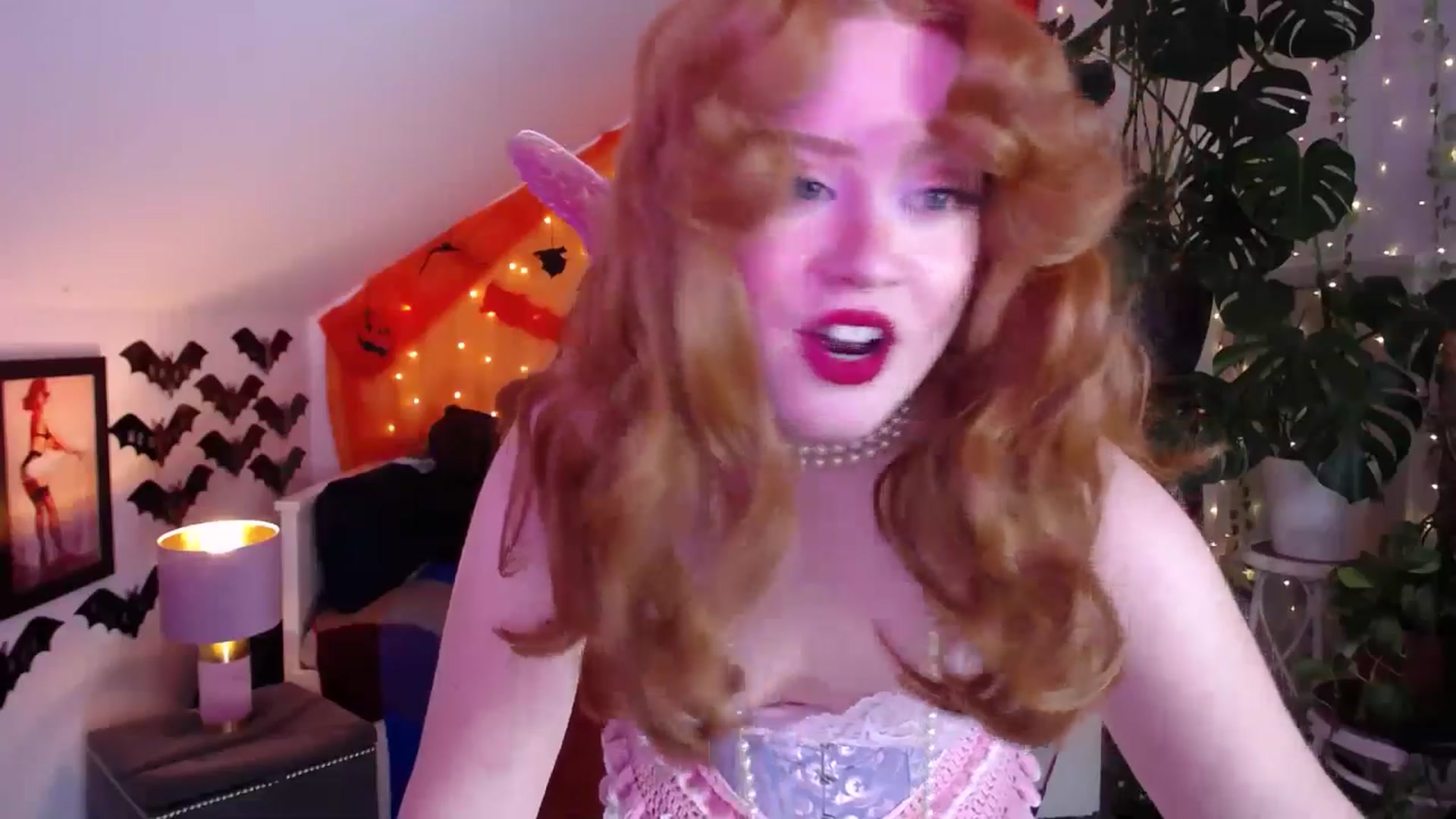 Gallery image thumbnail from LunaRoux's myfreecams stream on, 11/06/2025, 22:36 image 20 of 20