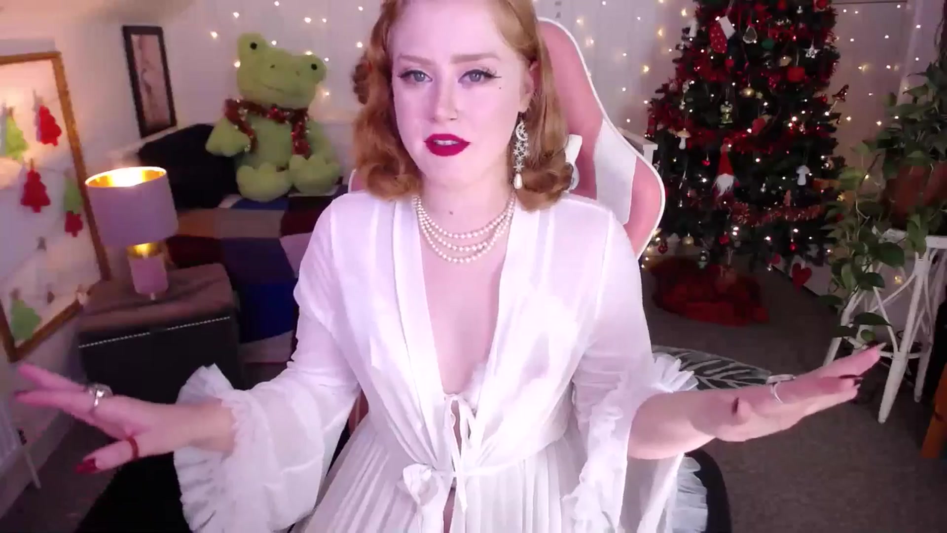 Gallery image thumbnail from LunaRoux's myfreecams stream on, 12/30/2025, 21:24 image 19 of 20