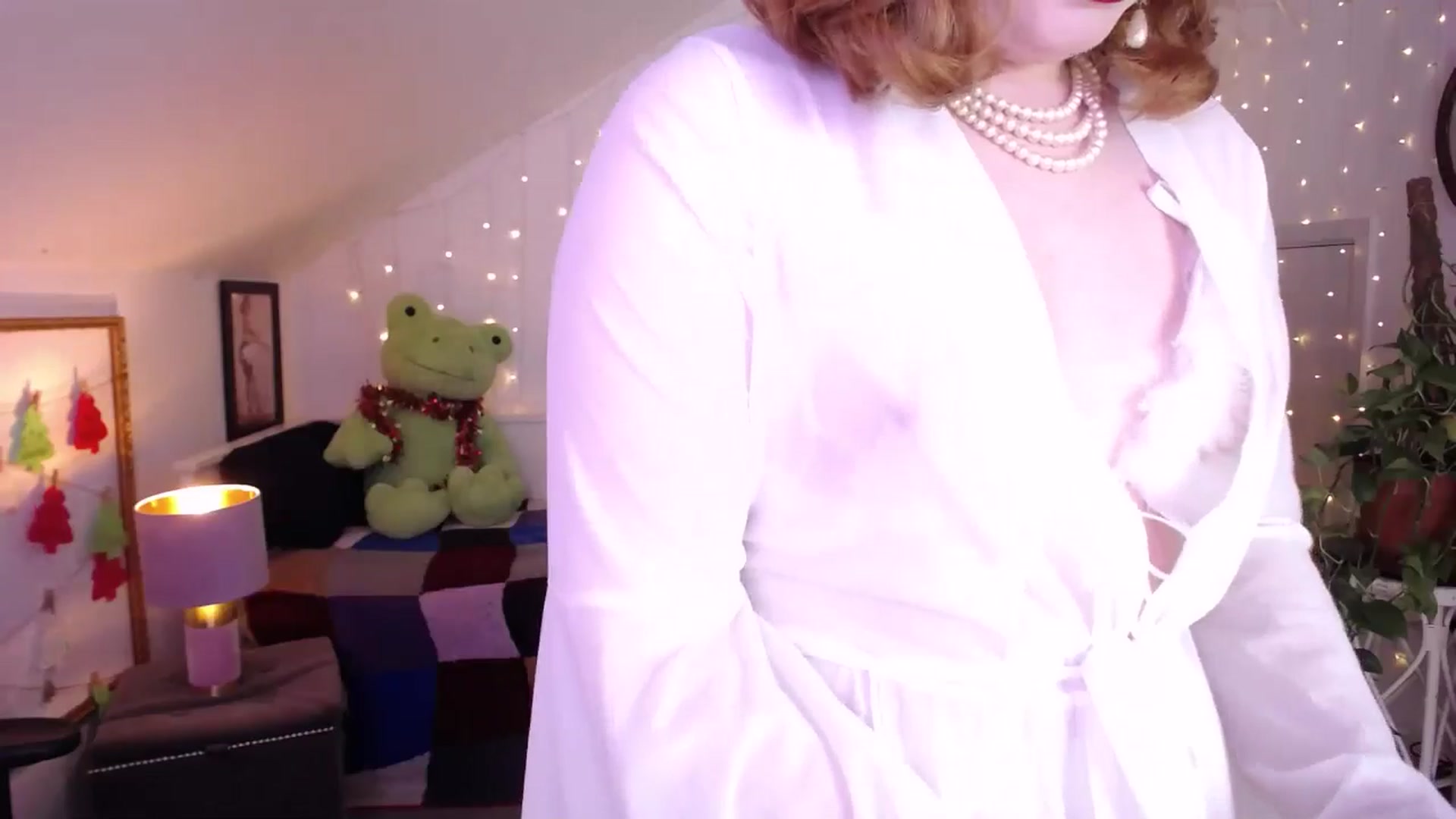 Gallery image thumbnail from LunaRoux's myfreecams stream on, 12/30/2025, 21:58 image 10 of 20